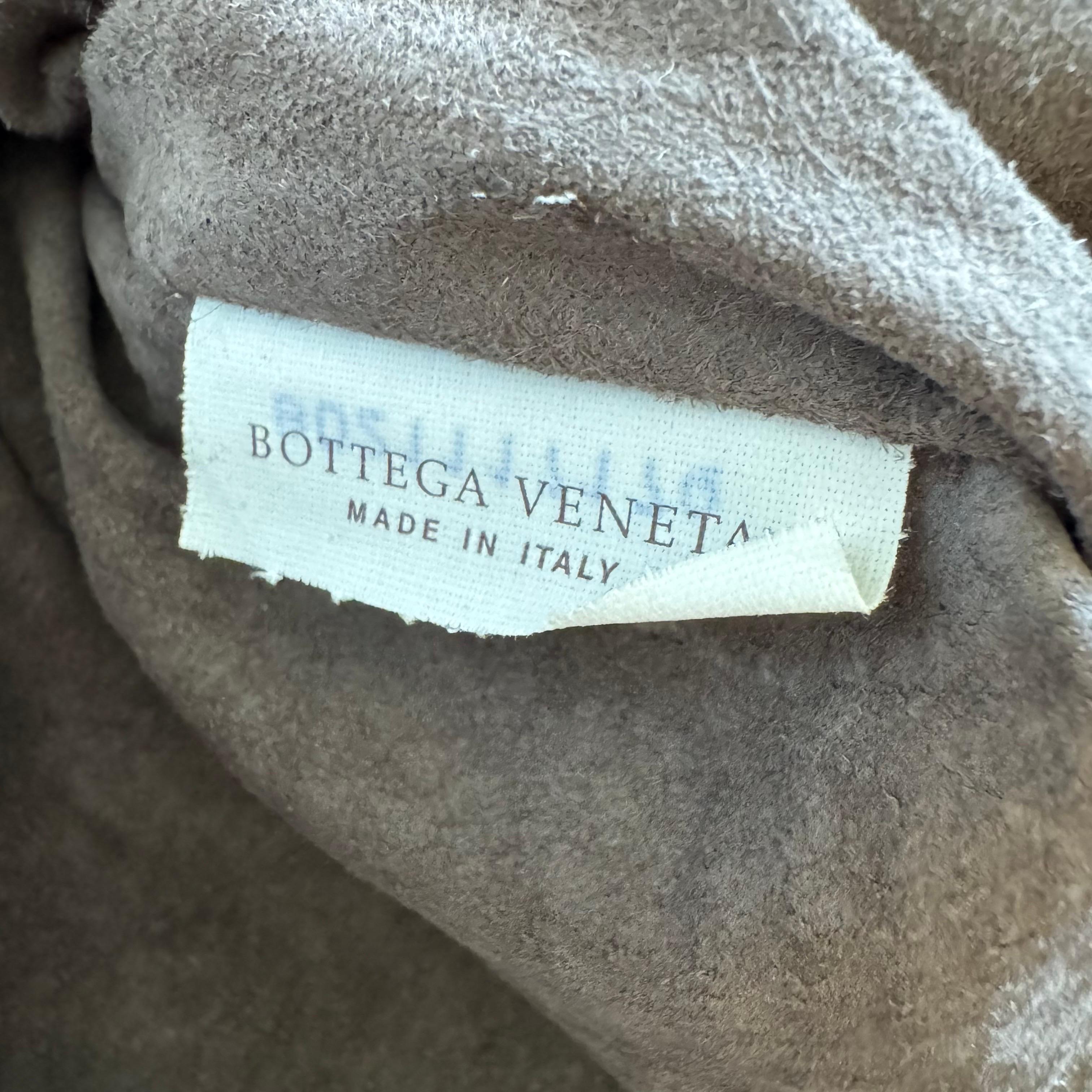 Bottega Veneta Maxi Convertible Tote Dark Chocolate Brown Leather 50cm en vente 15