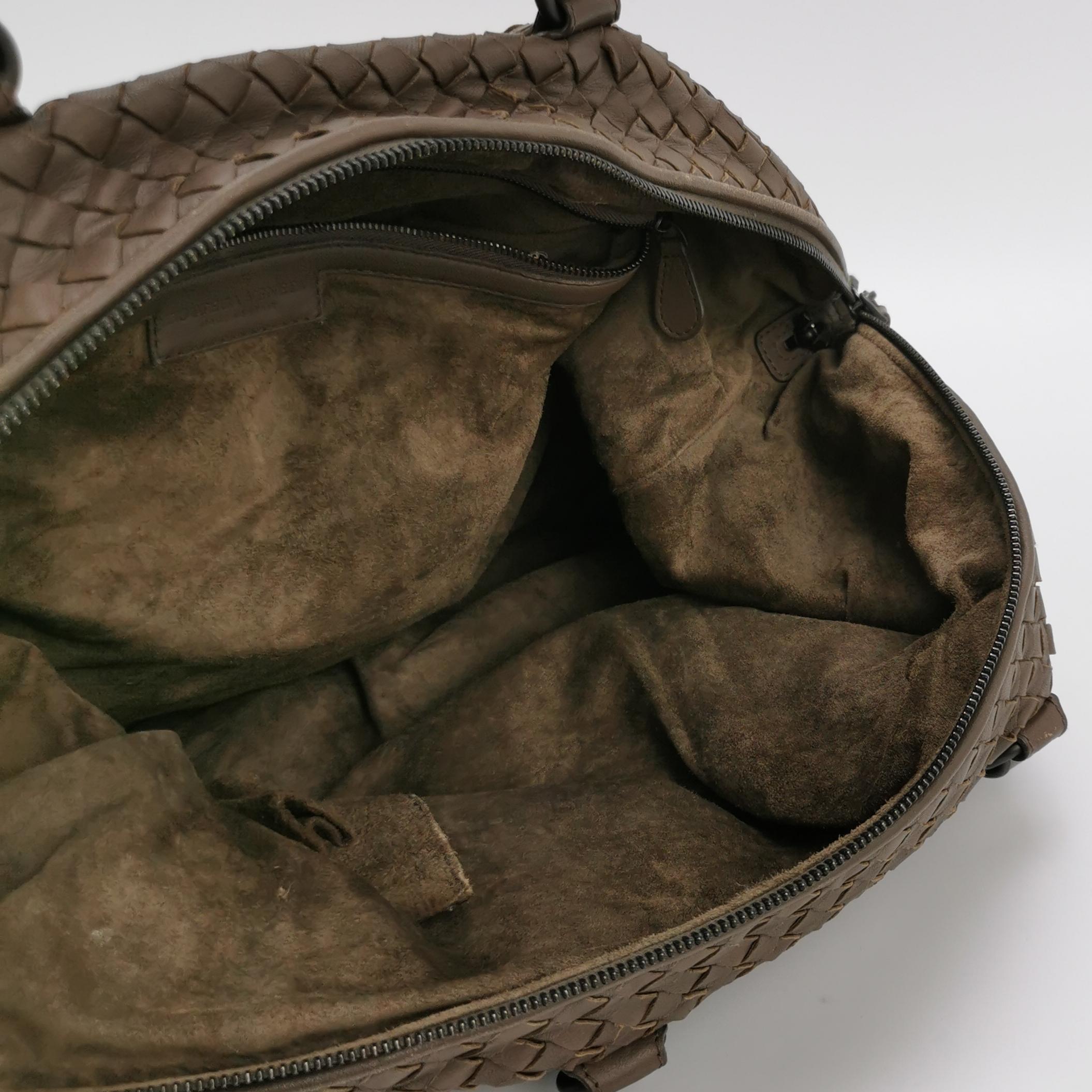 Bottega Veneta Maxi Convertible Tote Dark Chocolate Brown Leather 50cm en vente 1