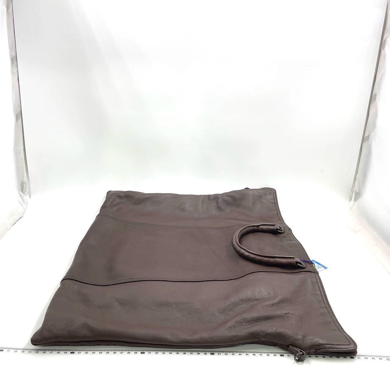 Bottega Veneta Maxi Convertible Tote Dunkelschokolade Braun Glattleder 50cm im Zustand „Gut“ im Angebot in AUBERVILLIERS, FR