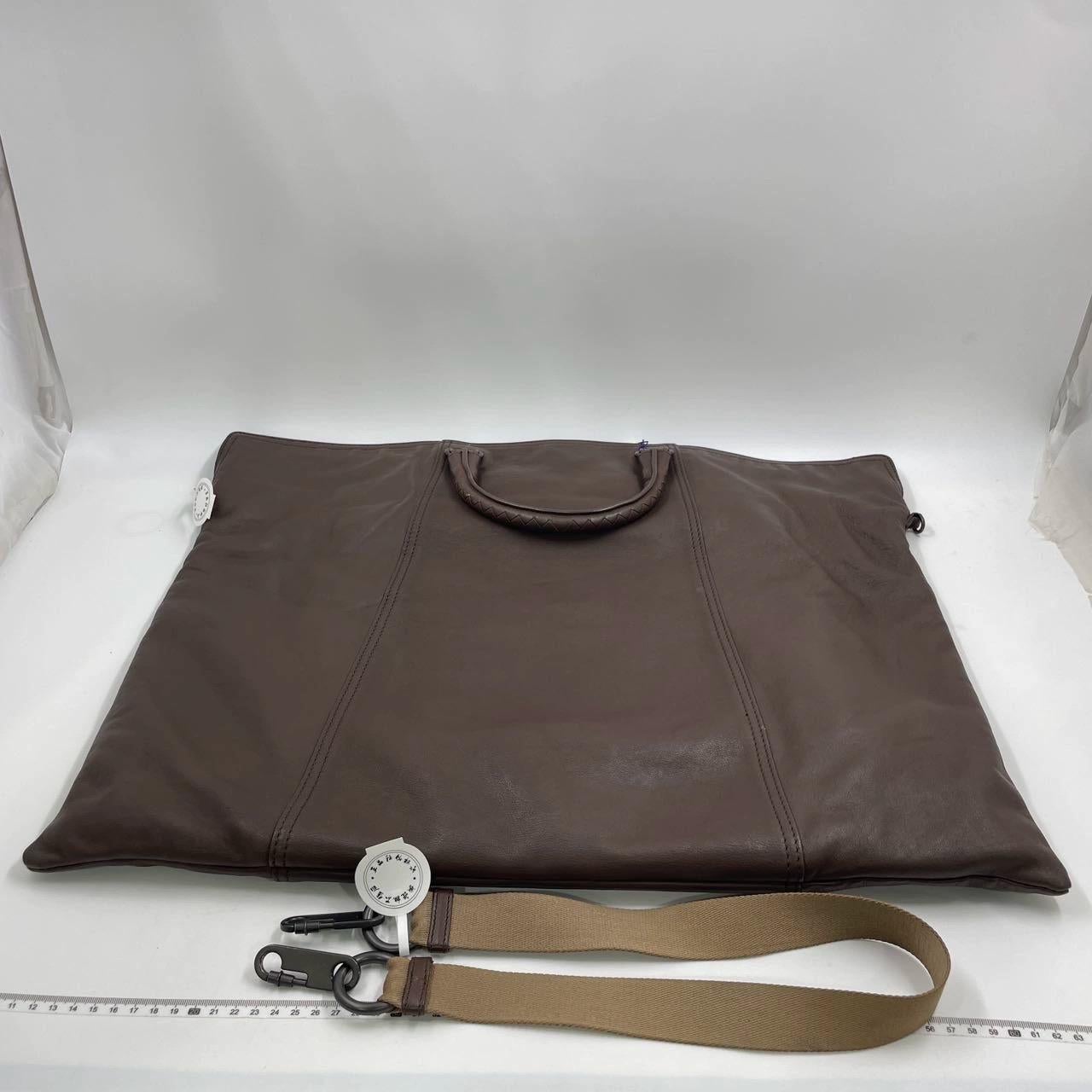 Bottega Veneta Maxi Convertible Tote Dunkelschokolade Braun Glattleder 50cm im Angebot 3