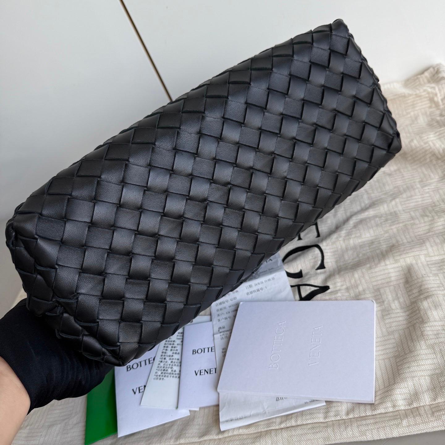 Bottega Veneta Medium Andiamo Schwarz Intrecciato Handtasche im Angebot 2