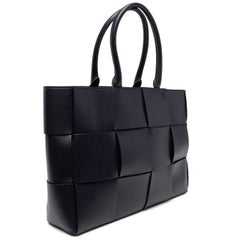Bottega Veneta Medium Arco Tote
