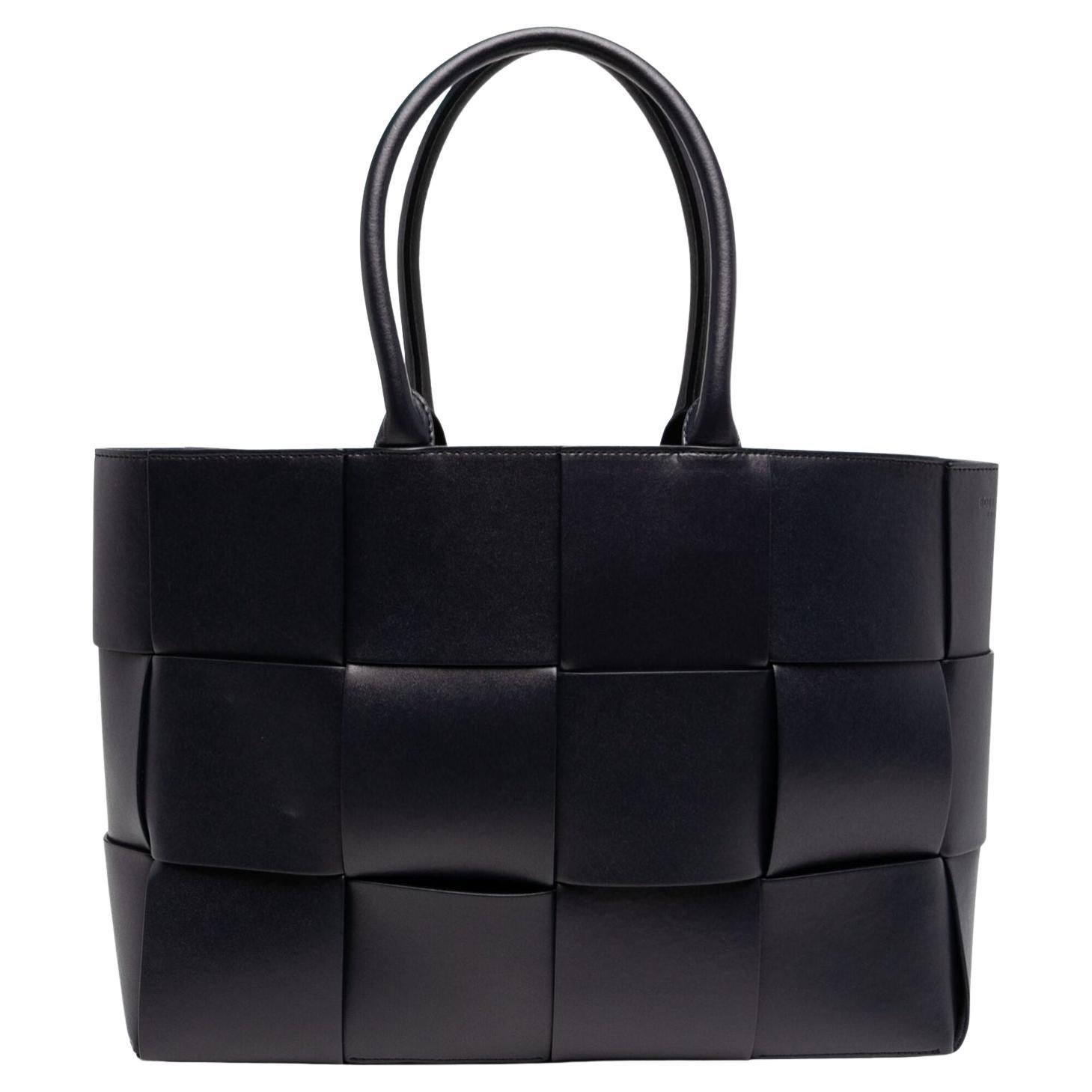 Bottega Veneta Medium Arco Tote For Sale