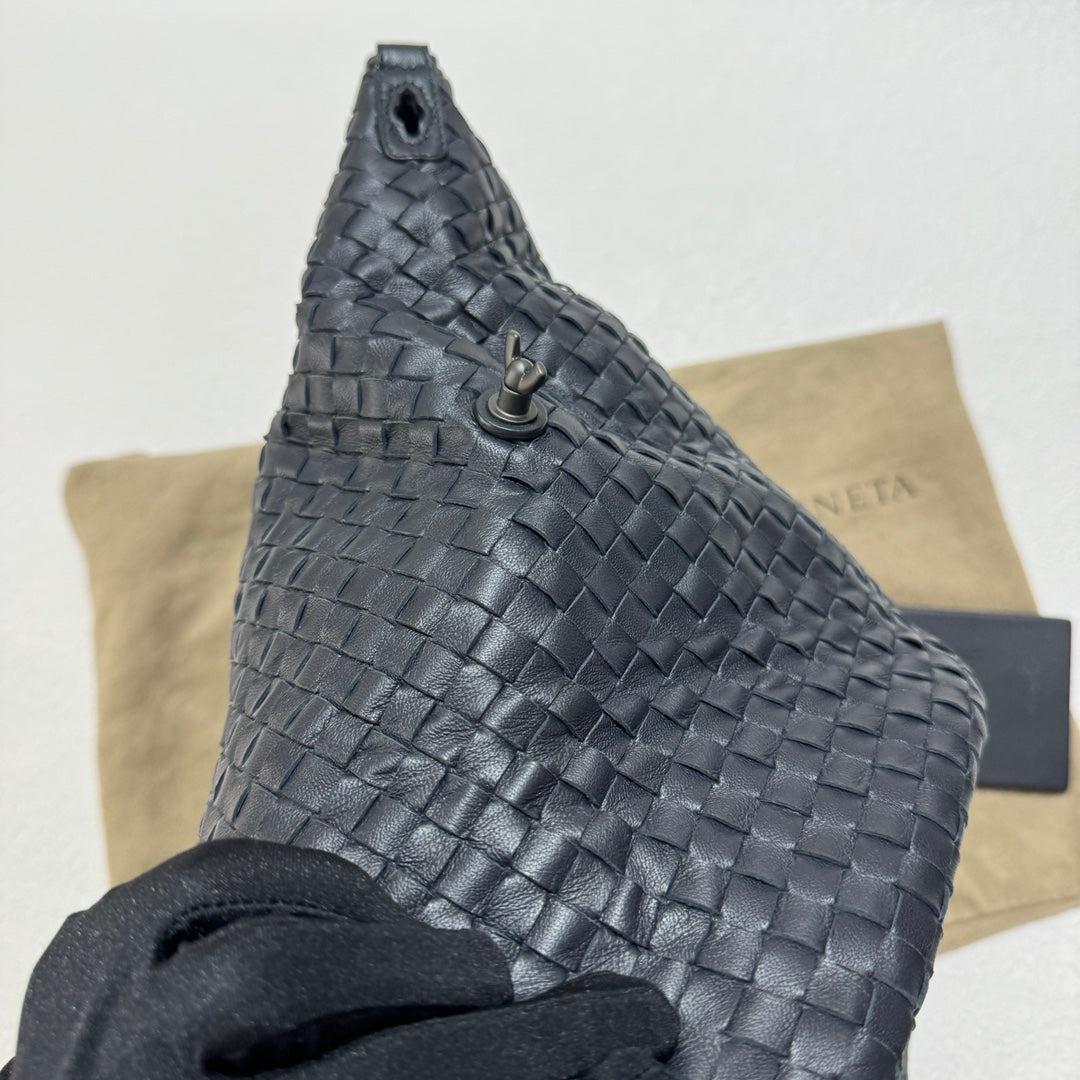 Bottega Veneta Medium Convertible Tote Bag Hobo Black Leather Two-way Carry 40cm 11