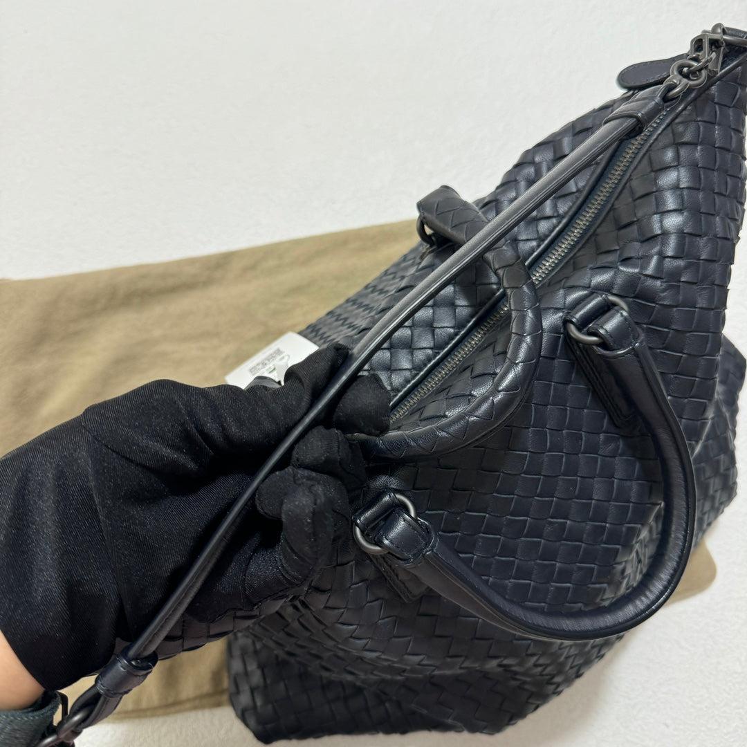 Bottega Veneta Medium Convertible Tote Bag Hobo Black Leather Two-way Carry 40cm 13