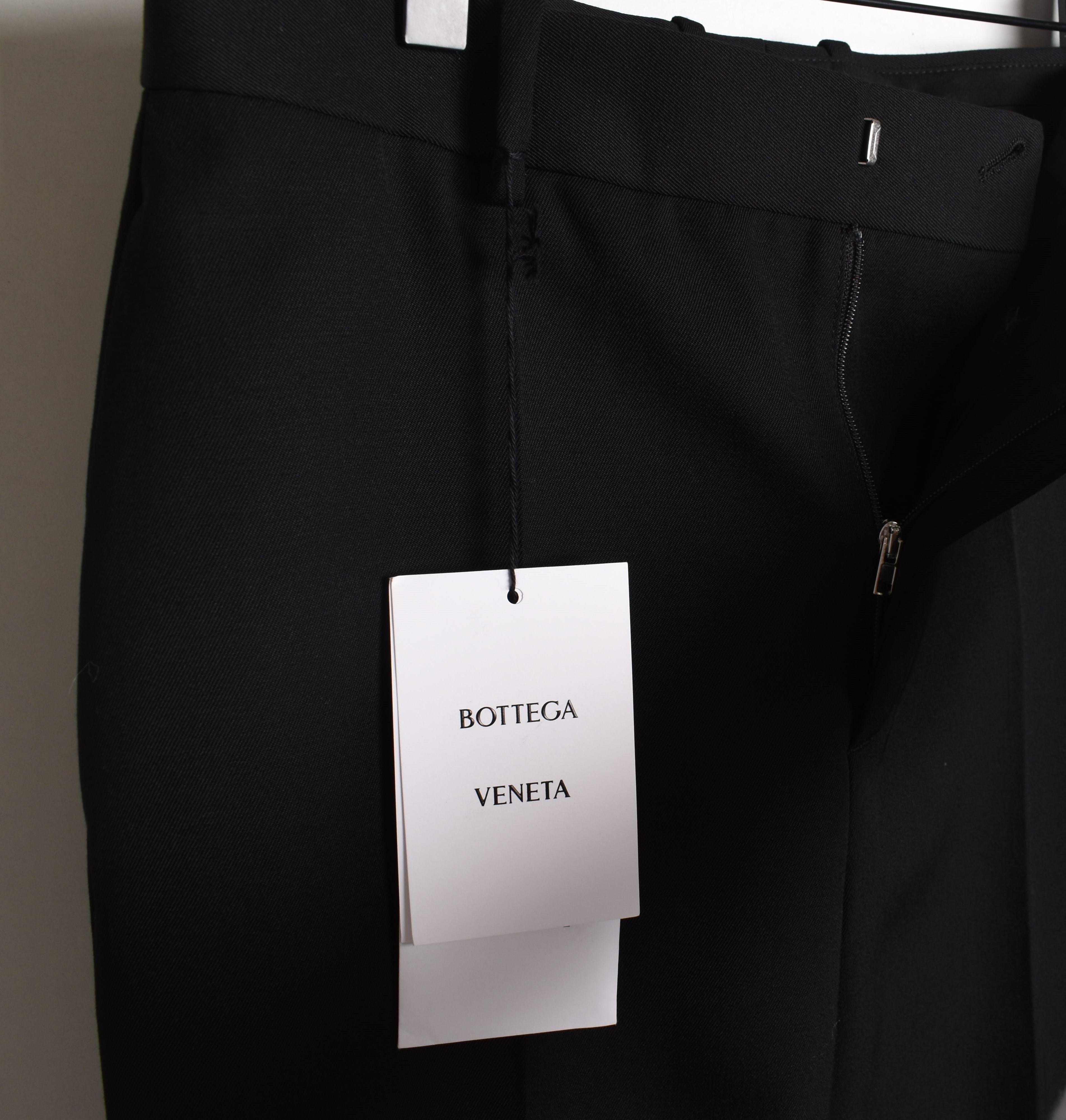 Bottega Veneta Hommes Pantalon évasé Taille moderne IT46-Small en vente 1