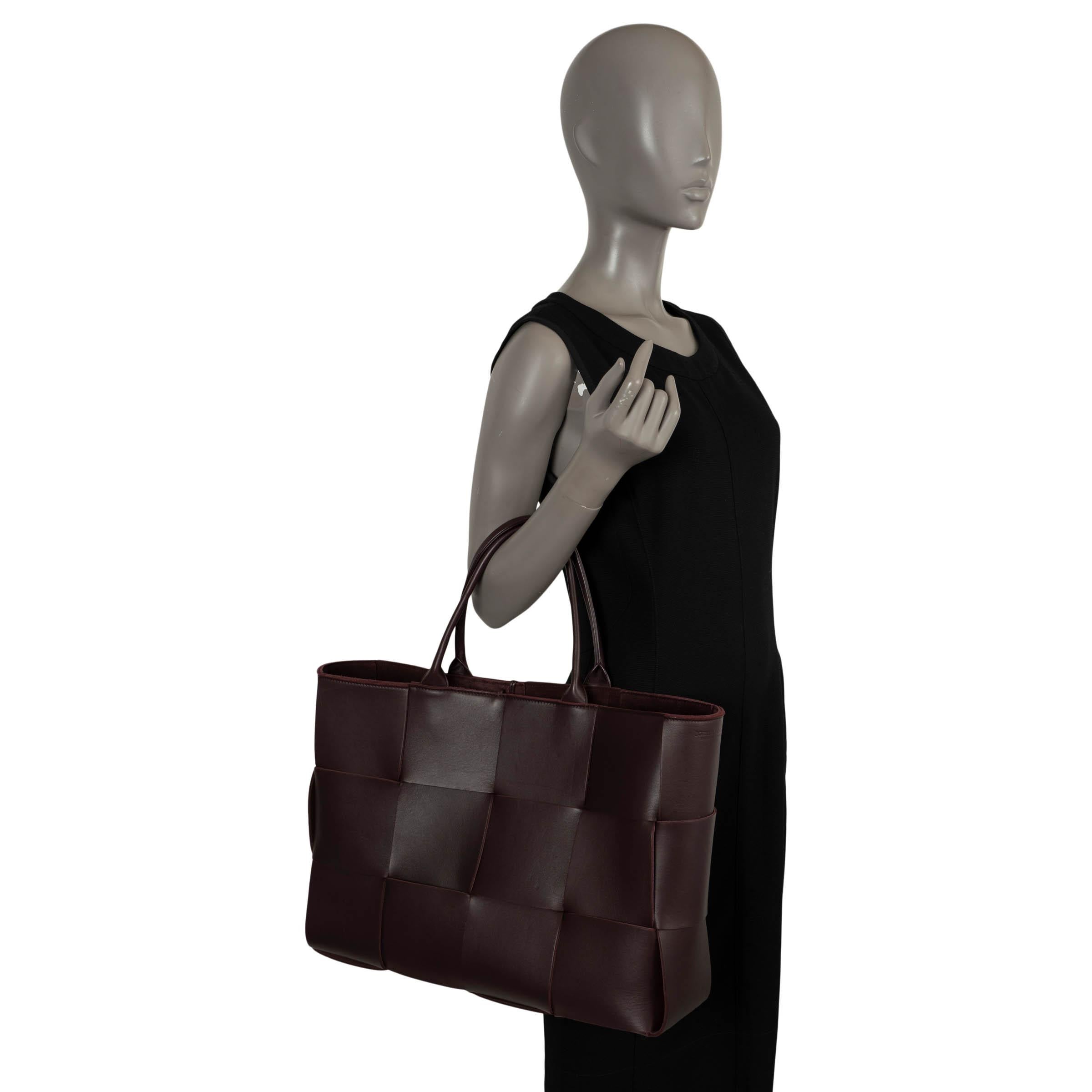 BOTTEGA VENETA Merlot burgundy Intrecciato leather ARCO LARGE TOTE Bag 2