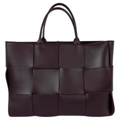 BOTTEGA VENETA Merlot burgundy Intrecciato leather ARCO LARGE TOTE Bag