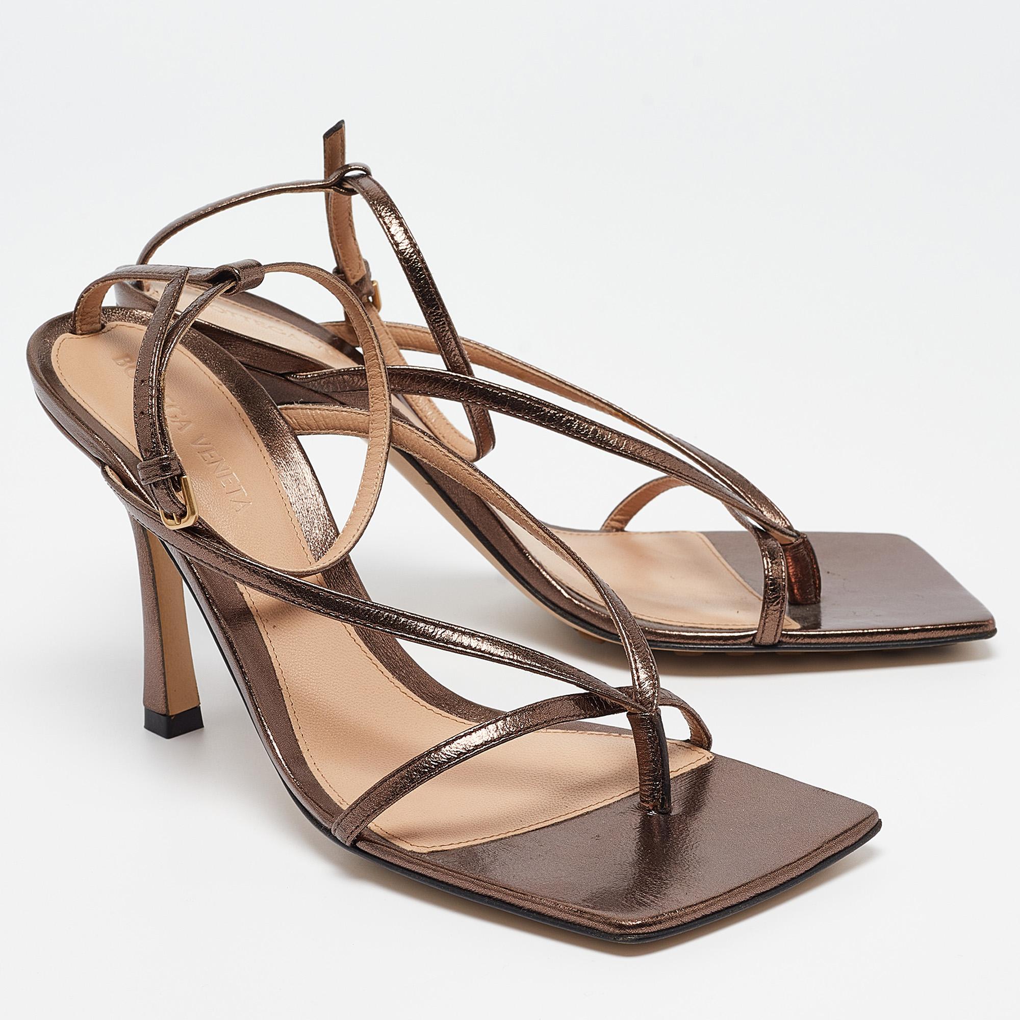 Women's Bottega Veneta Metallic Brown Leather Stretch Ankle Strap Sandals Size 38 For Sale