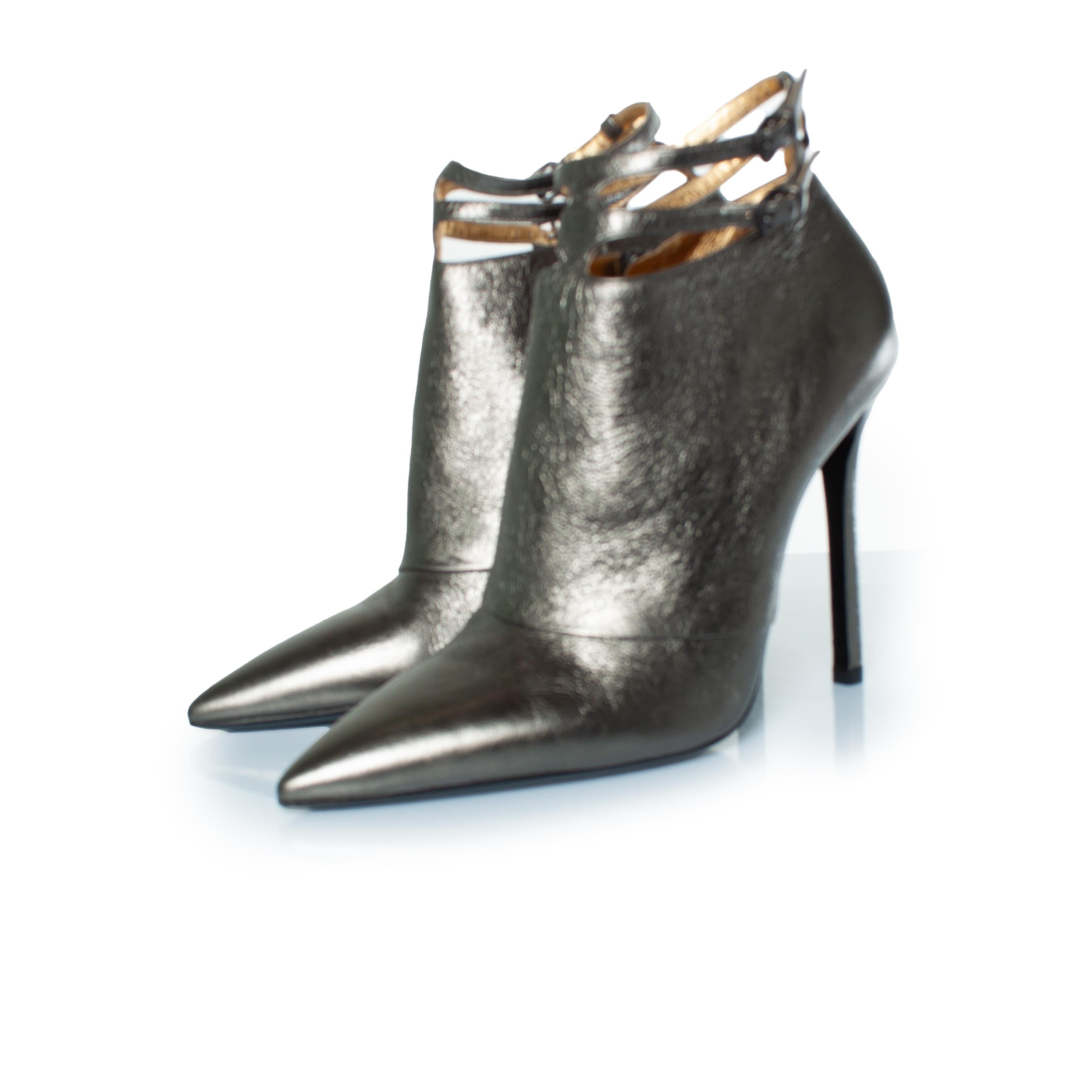 Bottega Veneta, metallic leather ankle boots For Sale 2