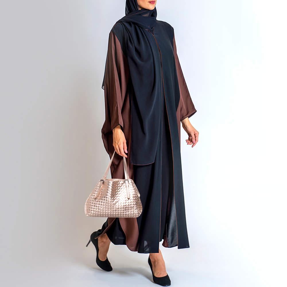 Bottega Veneta Metallic Rose Gold Intrecciato Leather Cesta Tote In Good Condition In Dubai, Al Qouz 2