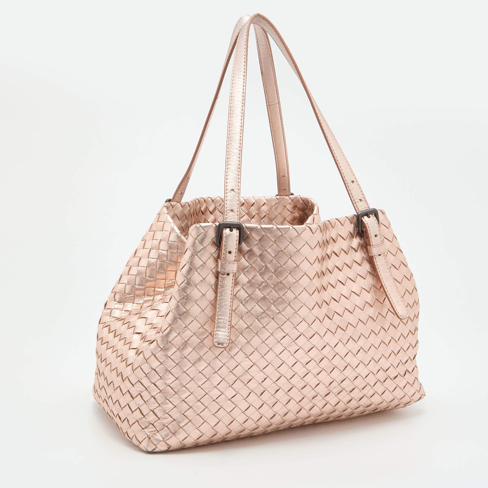 Women's Bottega Veneta Metallic Rose Gold Intrecciato Leather Cesta Tote
