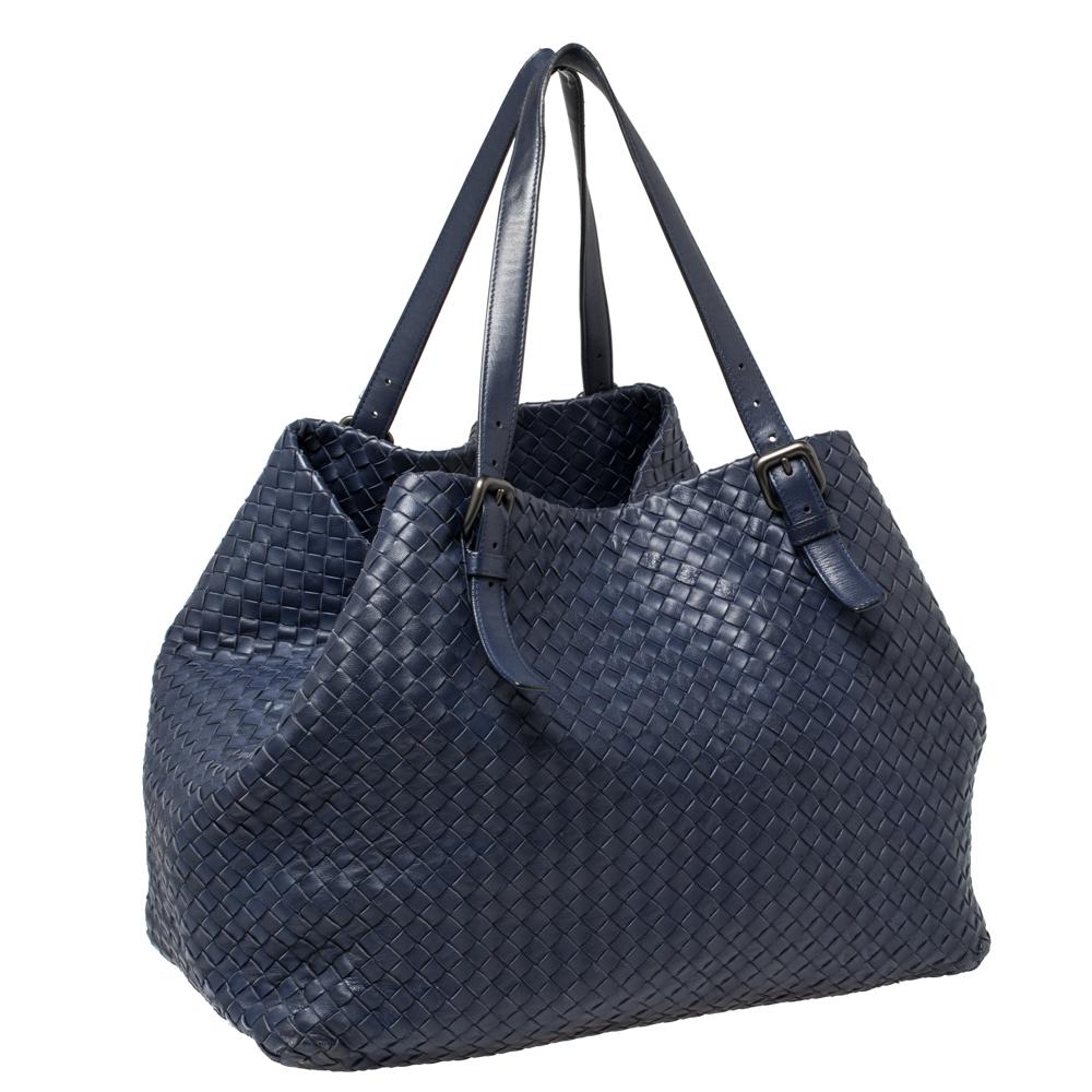 Bottega Veneta Midnight Blue Intrecciato Leather Large Cesta Tote In Fair Condition In Dubai, Al Qouz 2