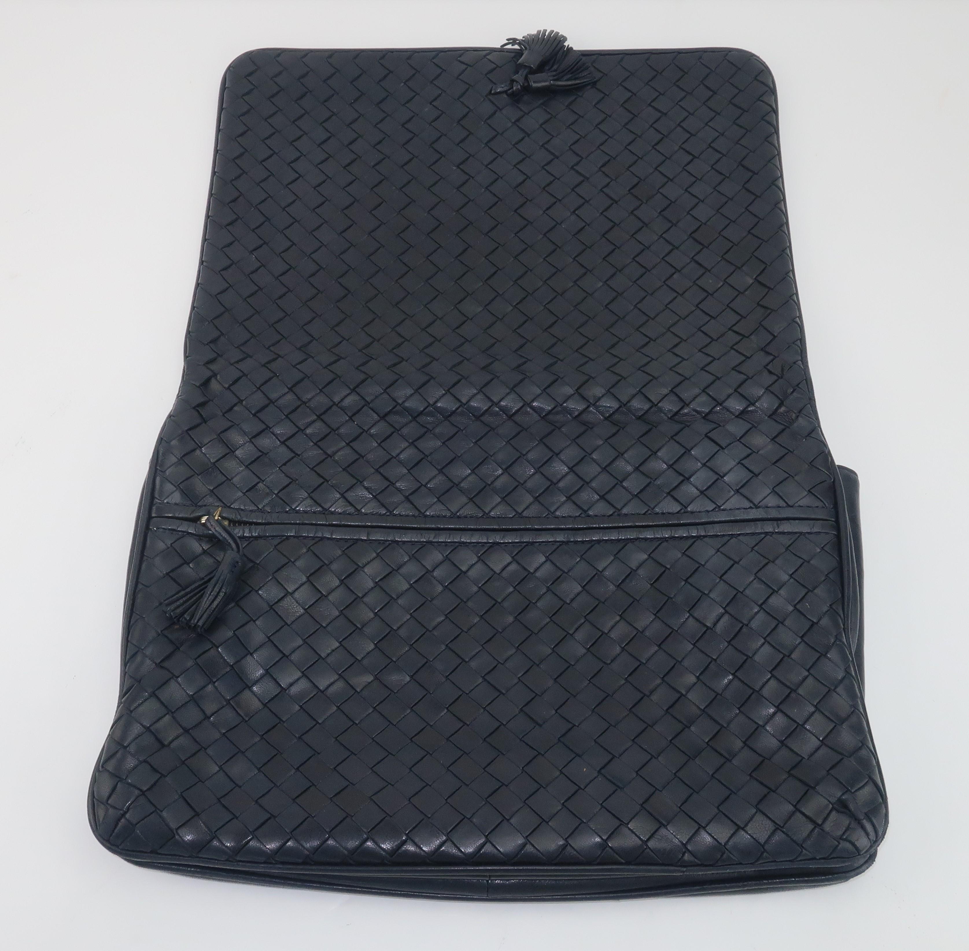 Women's Bottega Veneta Midnight Blue Leather Intrecciato Clutch Handbag