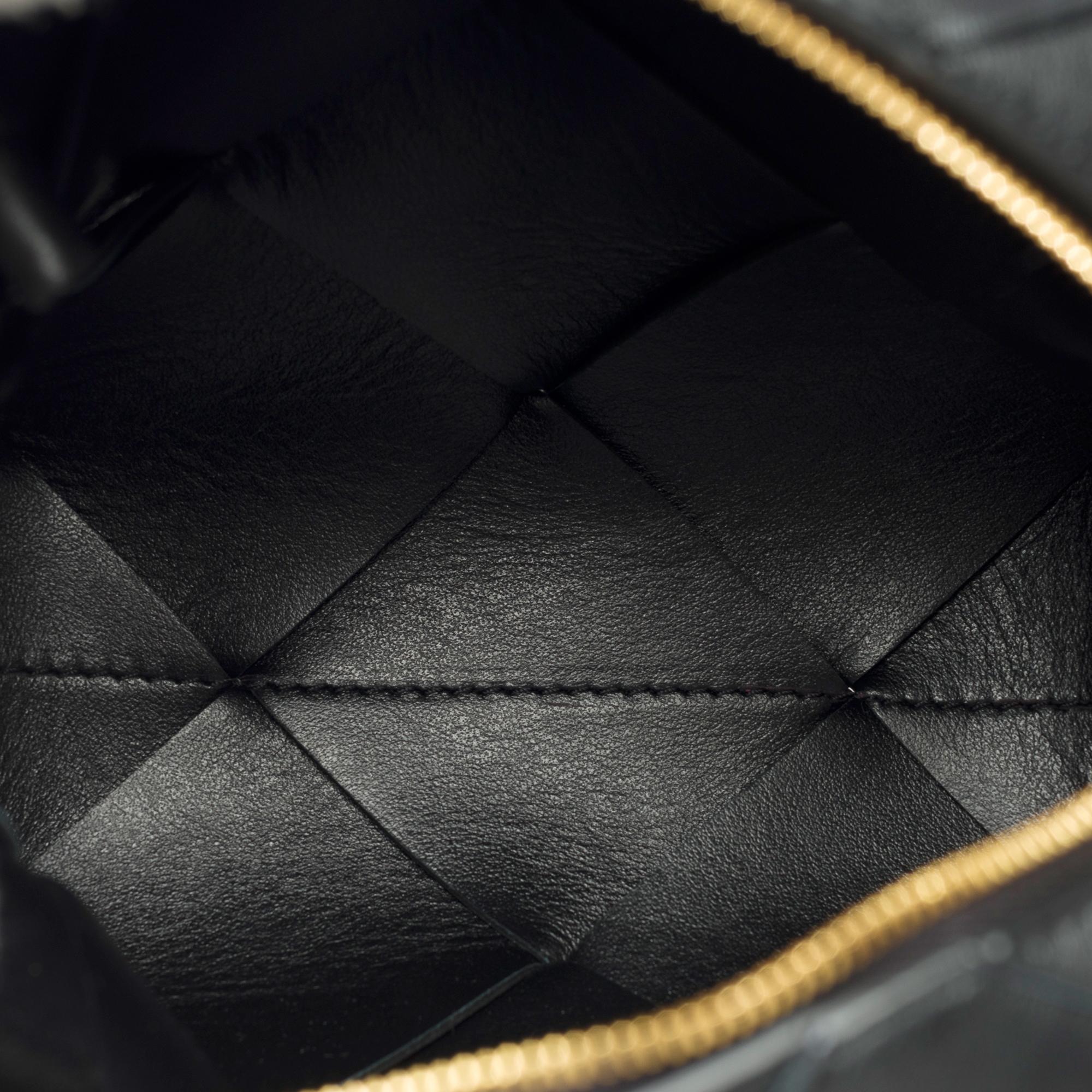 Bottega Veneta Mini Cassette shoulder bag in black lambskin , GHW 5