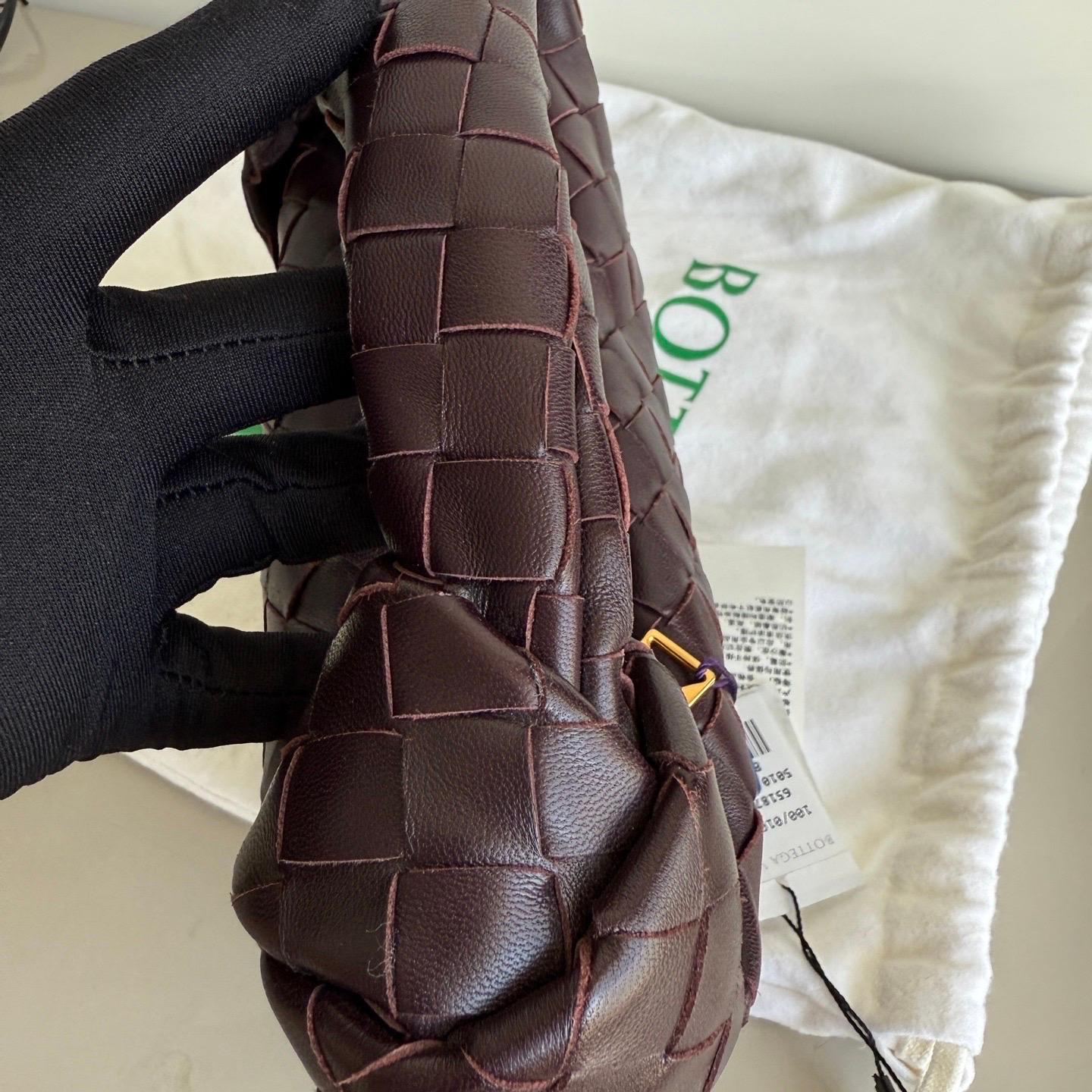 Bottega Veneta Mini Jodie Embrague de Piel Intrecciato Vino Borgoña Oscuro en venta 10