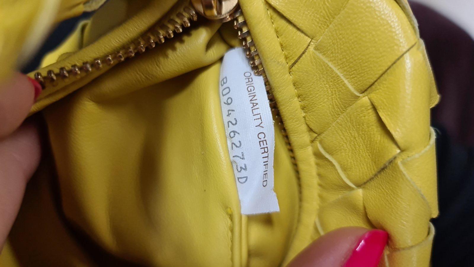  Bottega Veneta Mini Jodie Leather Hobo Bag 4