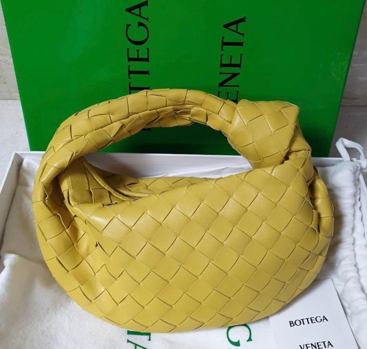  Bottega Veneta Mini Jodie Leather Hobo Bag In Excellent Condition In Krakow, PL