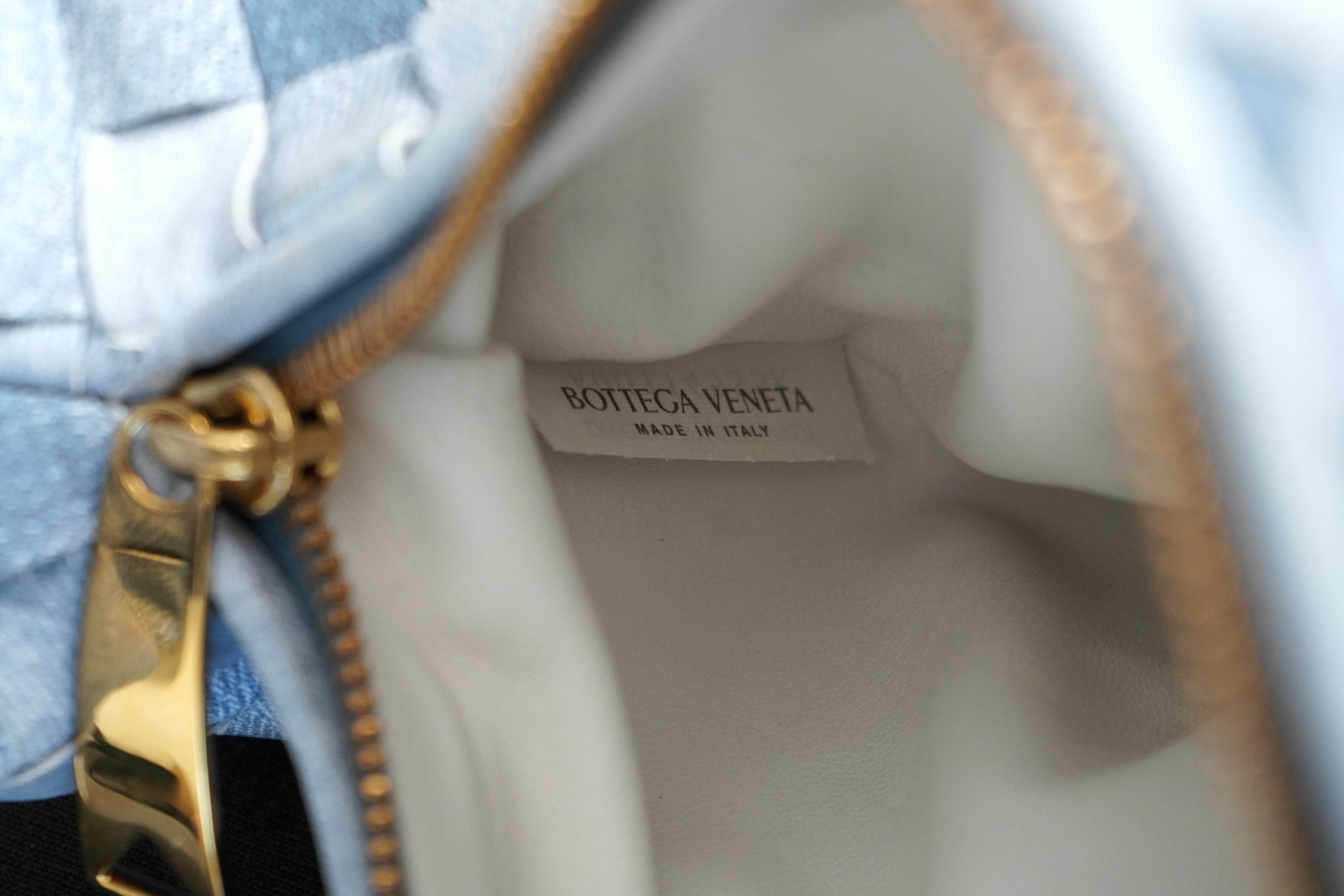 Bottega Veneta Mini JODI Nappa Denim Effect Intrecciato en vente 6