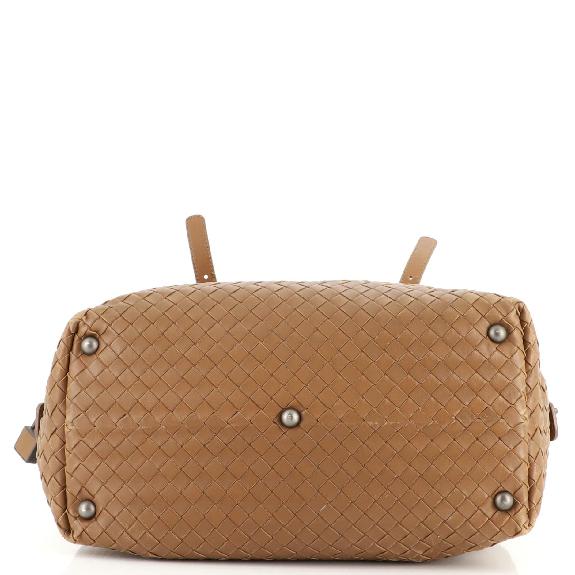 Women's or Men's Bottega Veneta Montaigne Handle Bag Intrecciato Nappa Medium