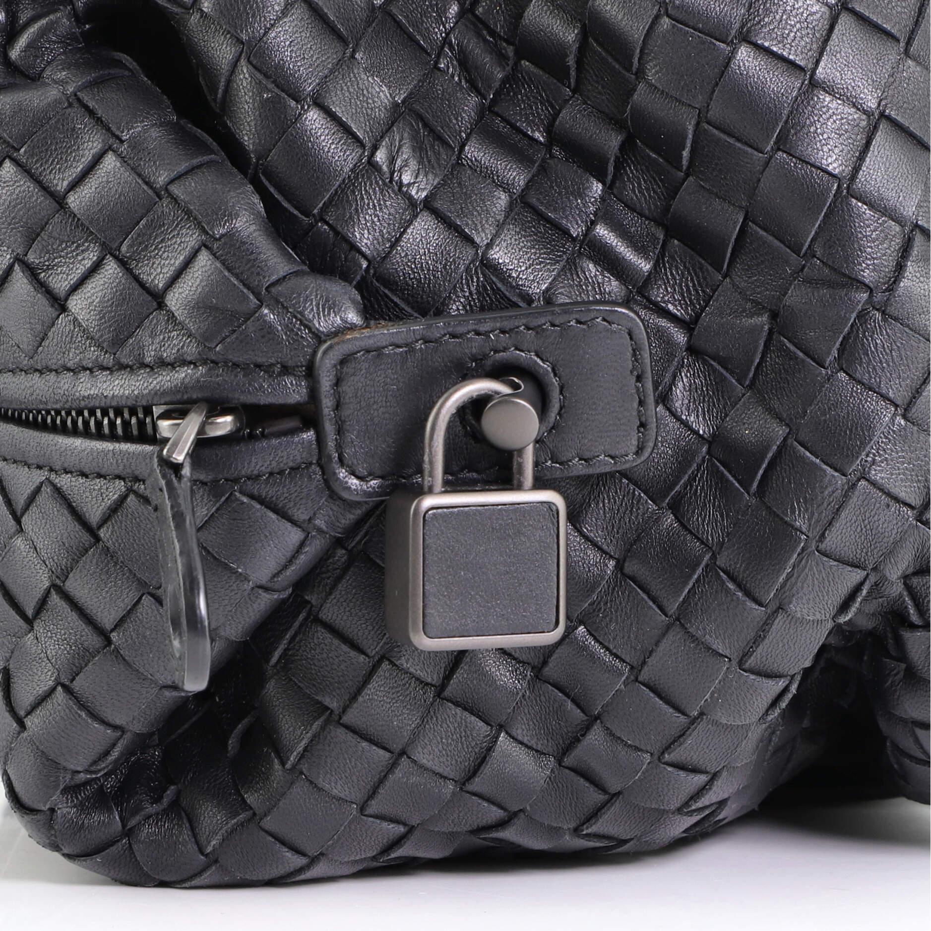 Bottega Veneta Montaigne Shoulder Bag Intrecciato Nappa Medium 2