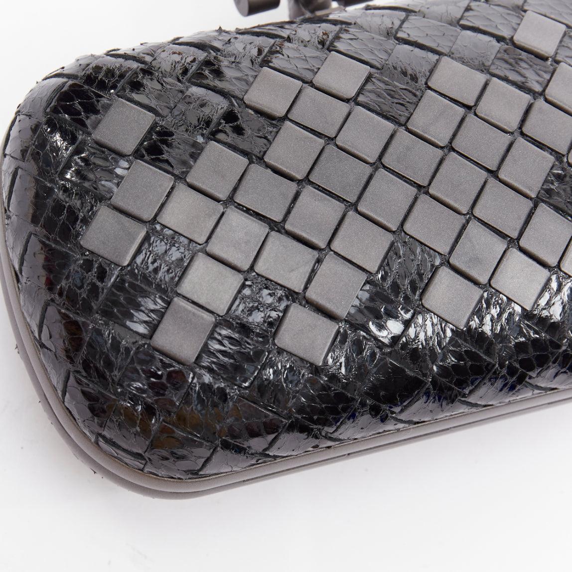 BOTTEGA VENETA Mosaique Box Knot ayers leather intrecciato woven metal clutch For Sale 4