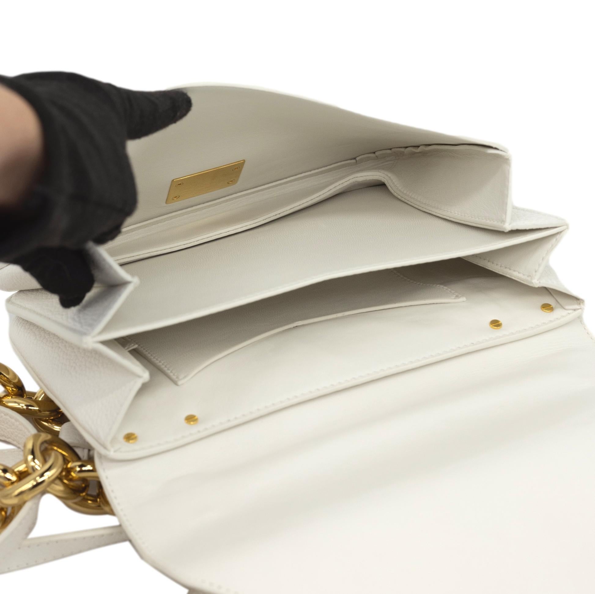 Bottega Veneta Umhängetasche mit montiertem Umschlag aus weißem Leder mit Griff oben im Angebot 8