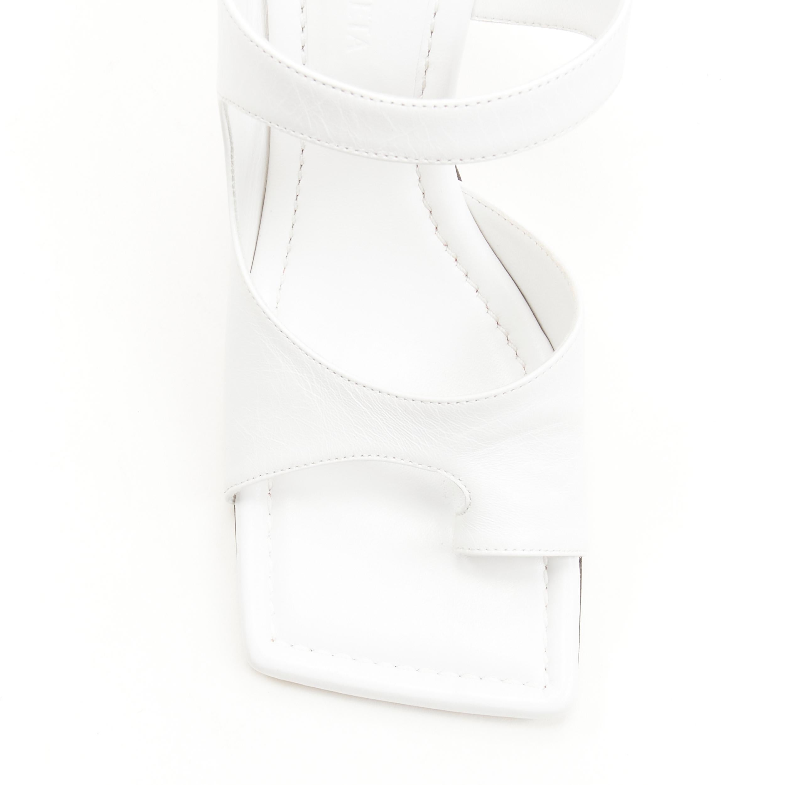 BOTTEGA VENETA Pantolette 90 optische weiße crunch luxuriöse Ledersandalen EU36 im Angebot 1