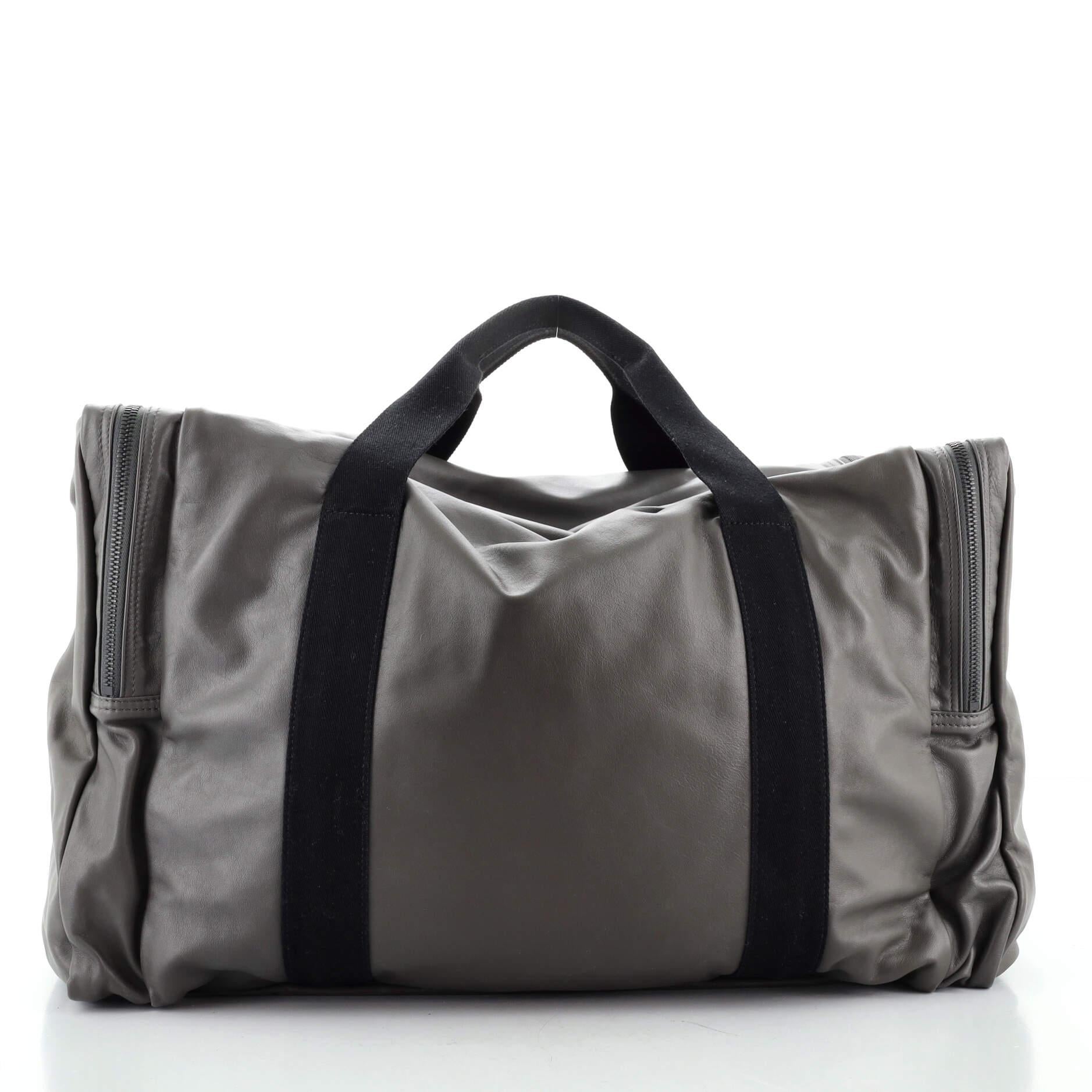 Bottega Veneta Multi Pocket Duffle Leather with Intrecciato Detail Large In Good Condition In NY, NY