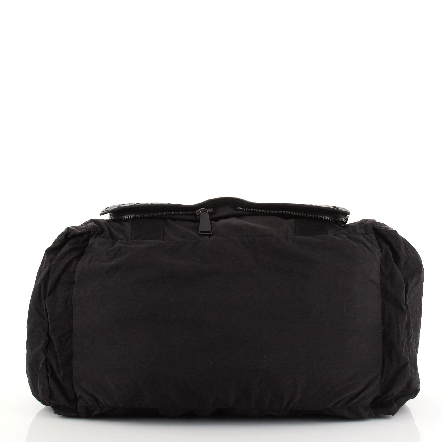 Bottega Veneta Multi Pocket Duffle Nylon with Intrecciato Nappa Large In Good Condition In Irvine, CA