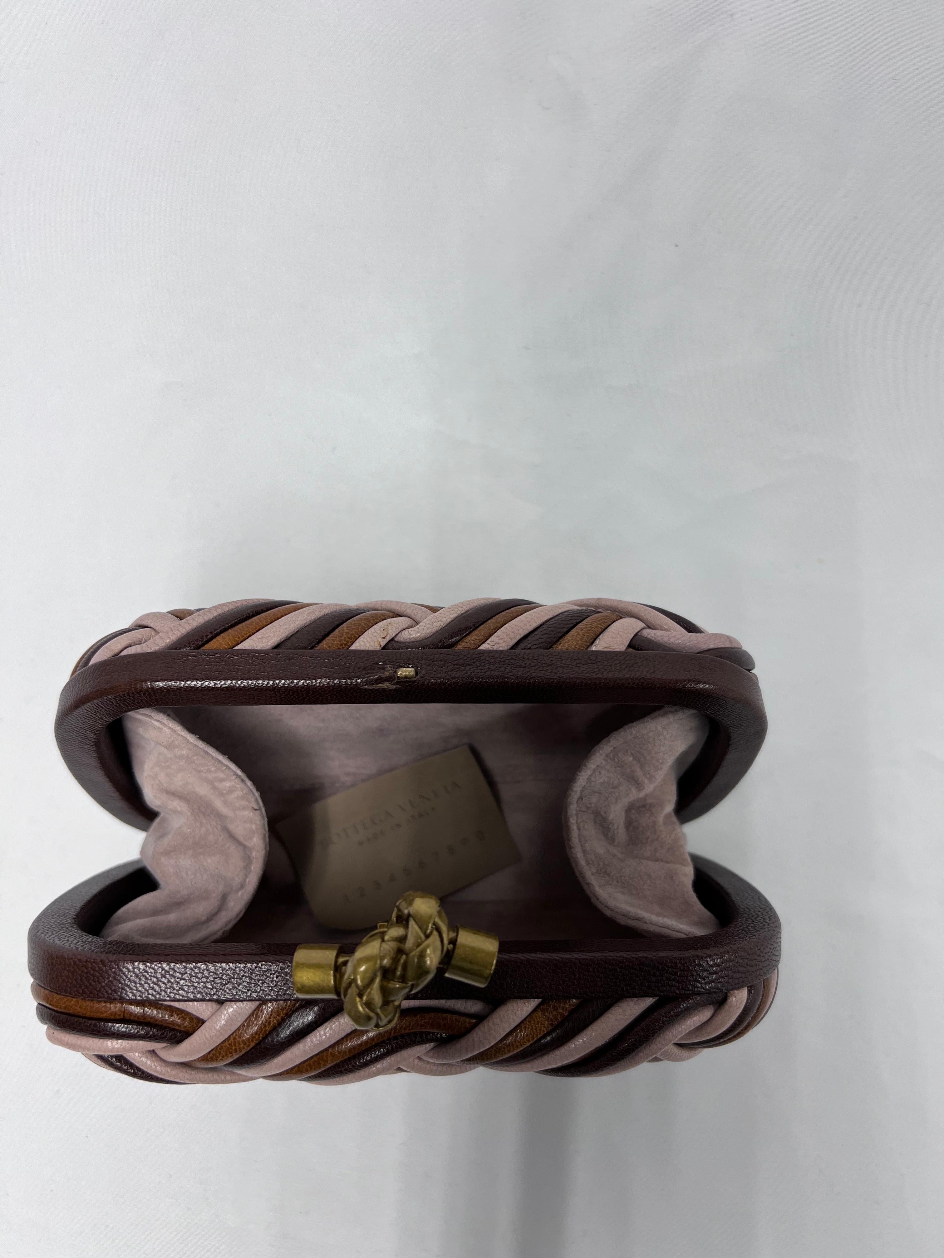 Bottega Veneta Multicolor Calabria Knot Clutch Bag In New Condition For Sale In West Hartford, CT