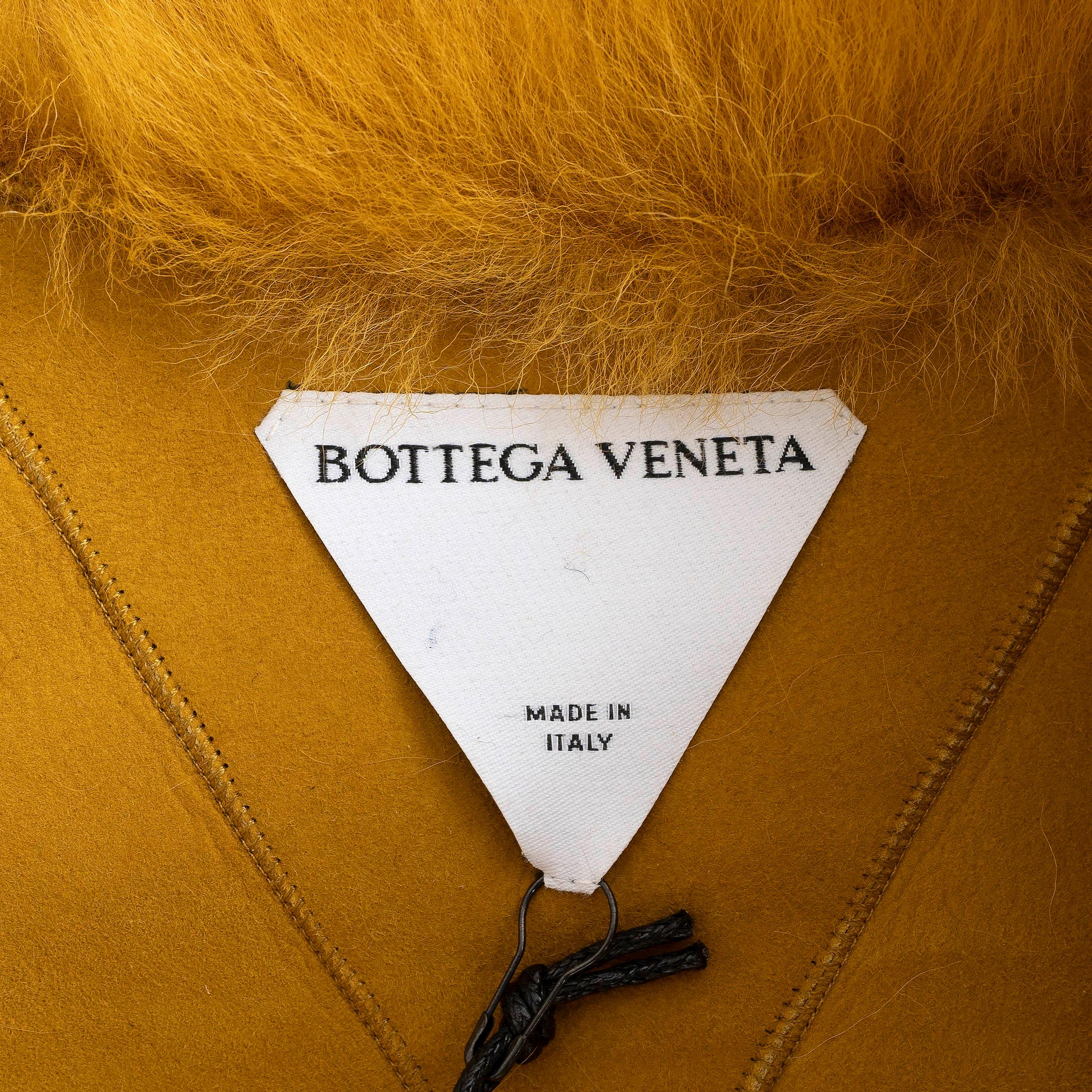 Bottega Veneta senape 2022 TOSCANA Pelliccia di lana avvolgente Giacca 34 XS in vendita 1