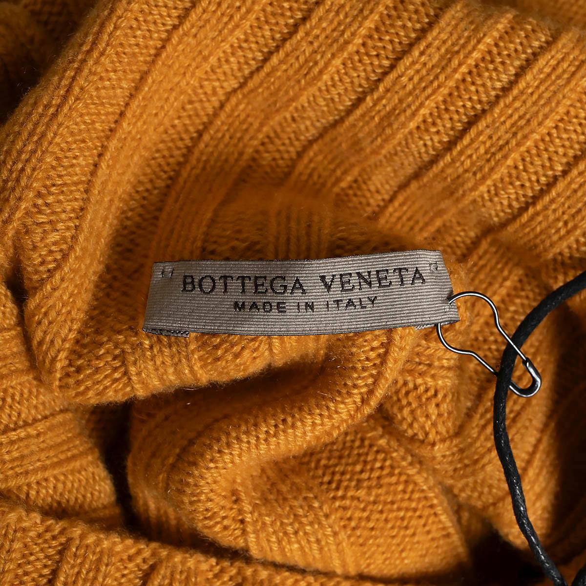 BOTTEGA VENETA mustard cashmere 2016 SUN RAY MOCK NECK Sweater 40 S For Sale 2