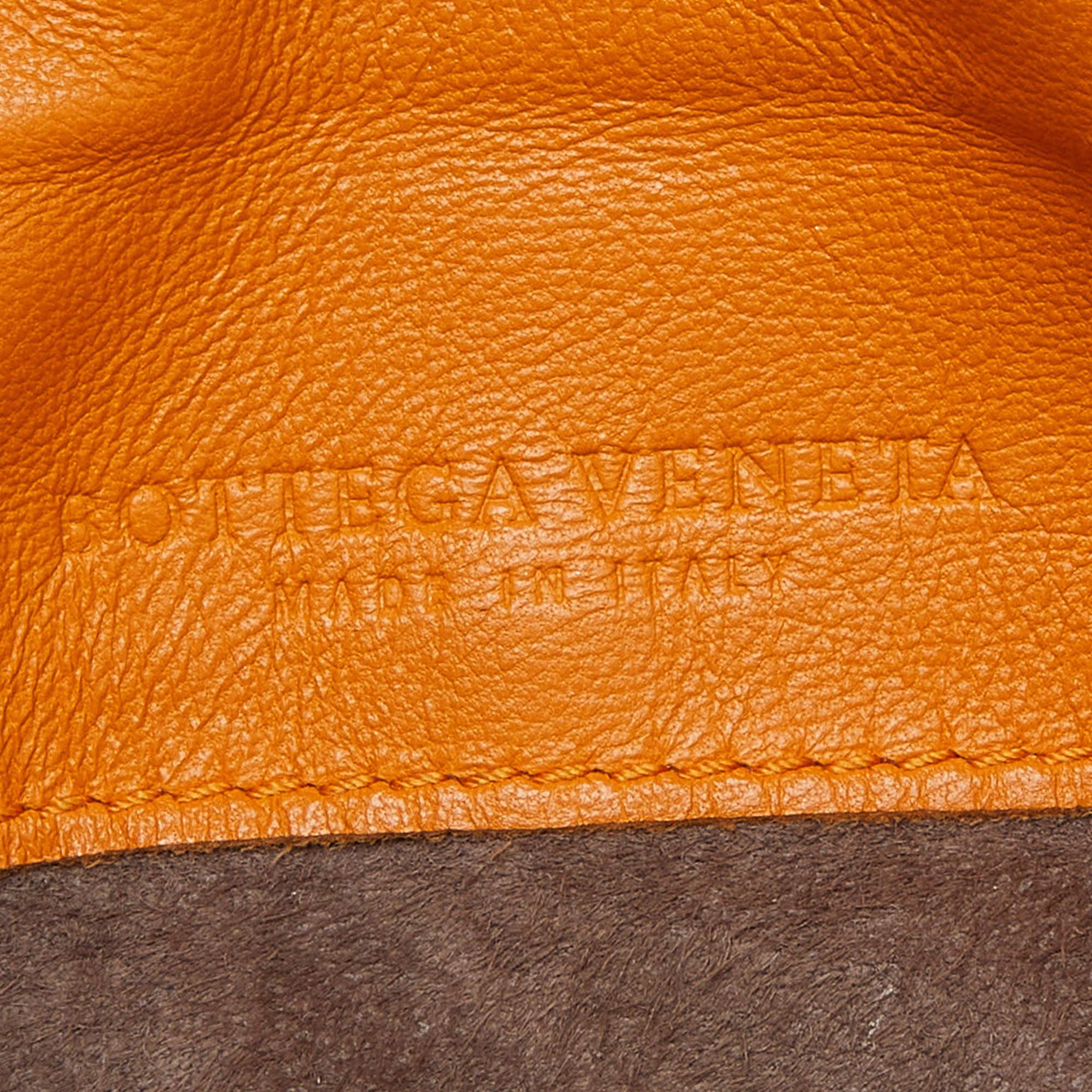 Bottega Veneta Mustard Intrecciato Leather Flap Chain Bag For Sale 3