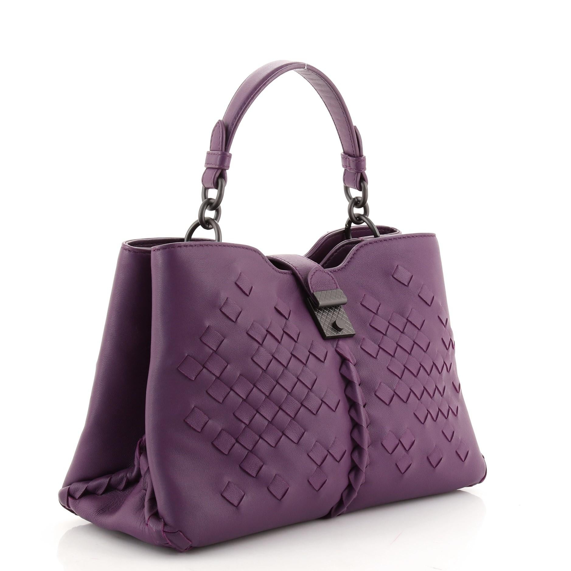 Tote aus Leder mit Intrecciato-Details von Bottega Veneta Napoli Medium (Schwarz)