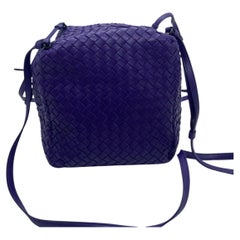 Bottega Veneta Nappa Intrecciato Cube Crossbody Bag Cuir violet