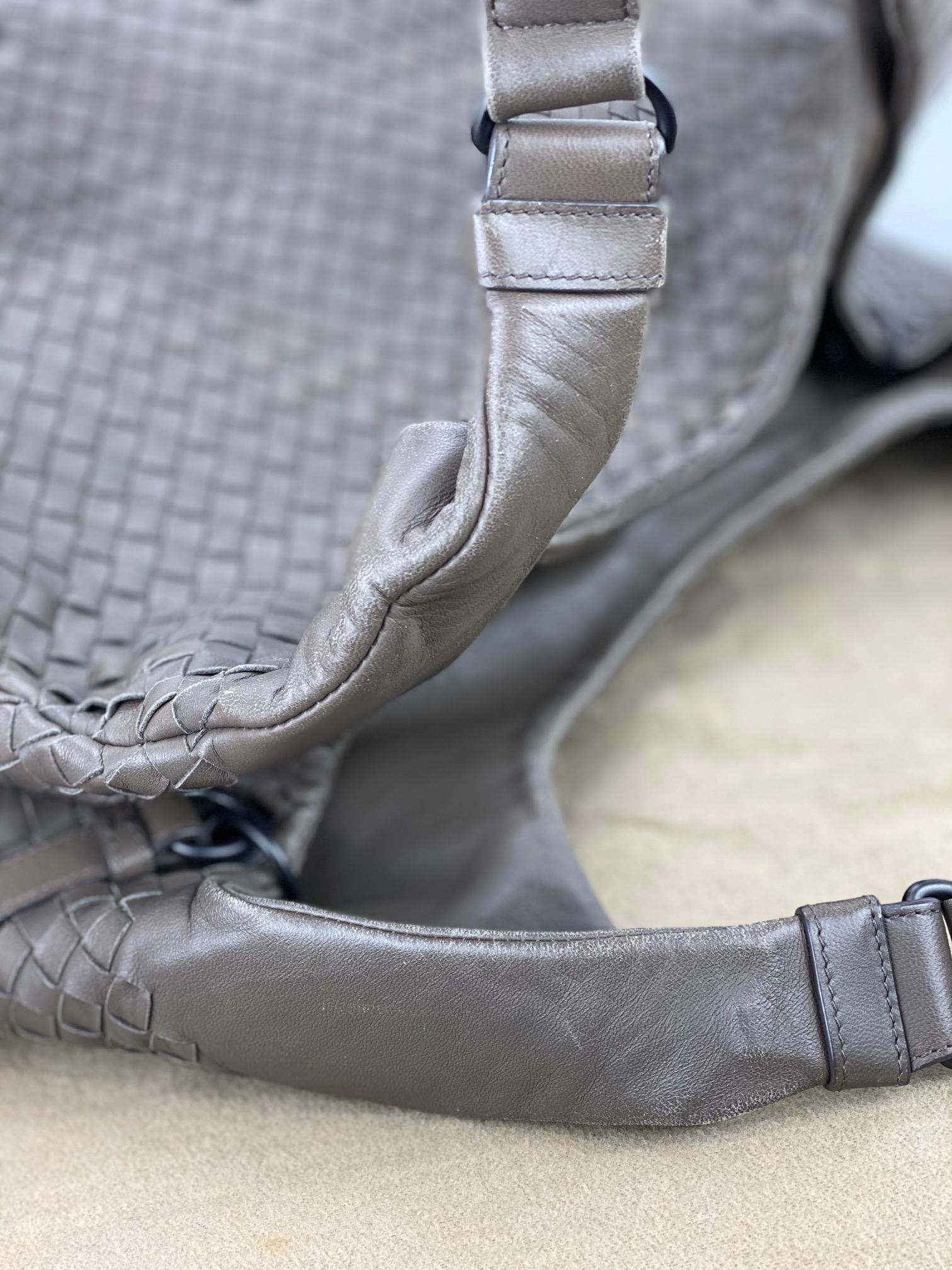 Women's or Men's Bottega Veneta Nappa Intrecciato Large Campana Grey Lambskin Hobo Bag