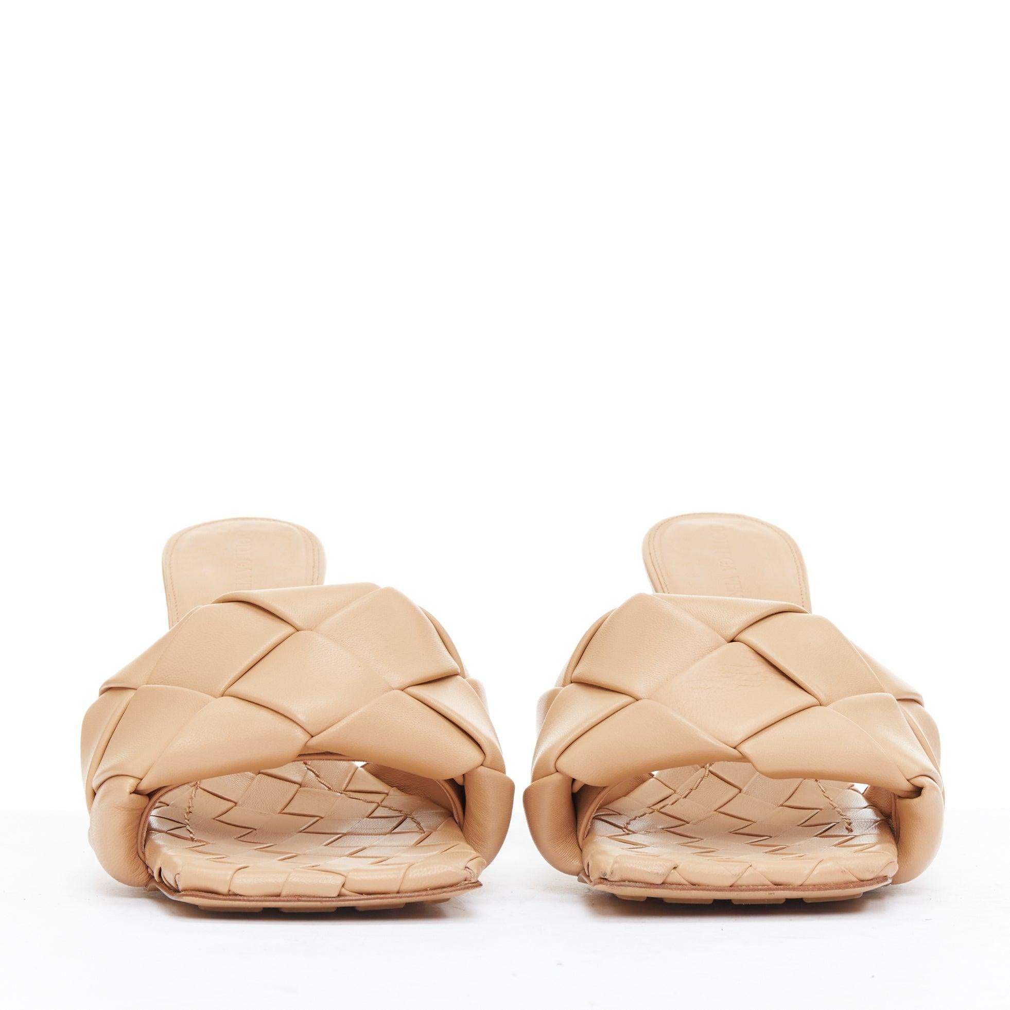 Beige BOTTEGA VENETA Nappa Maxi Intrecciato Lido nude cuir chunky sandales EU37 en vente