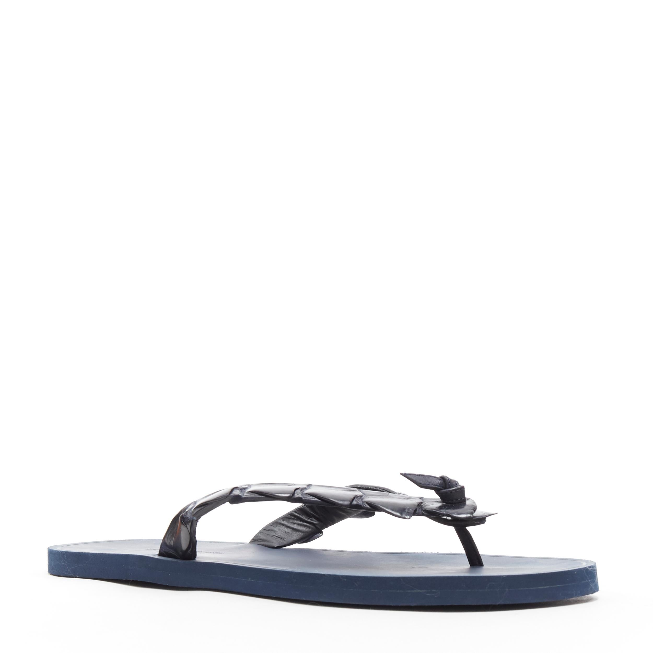 BOTTEGA VENETA sandalias estivales de piel de cocodrilo azul marino EU41 Gris