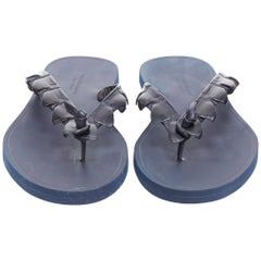 BOTTEGA VENETA Marineblau Alligatorleder Zehensteg Flip Flop Sommer Sandalen EU41