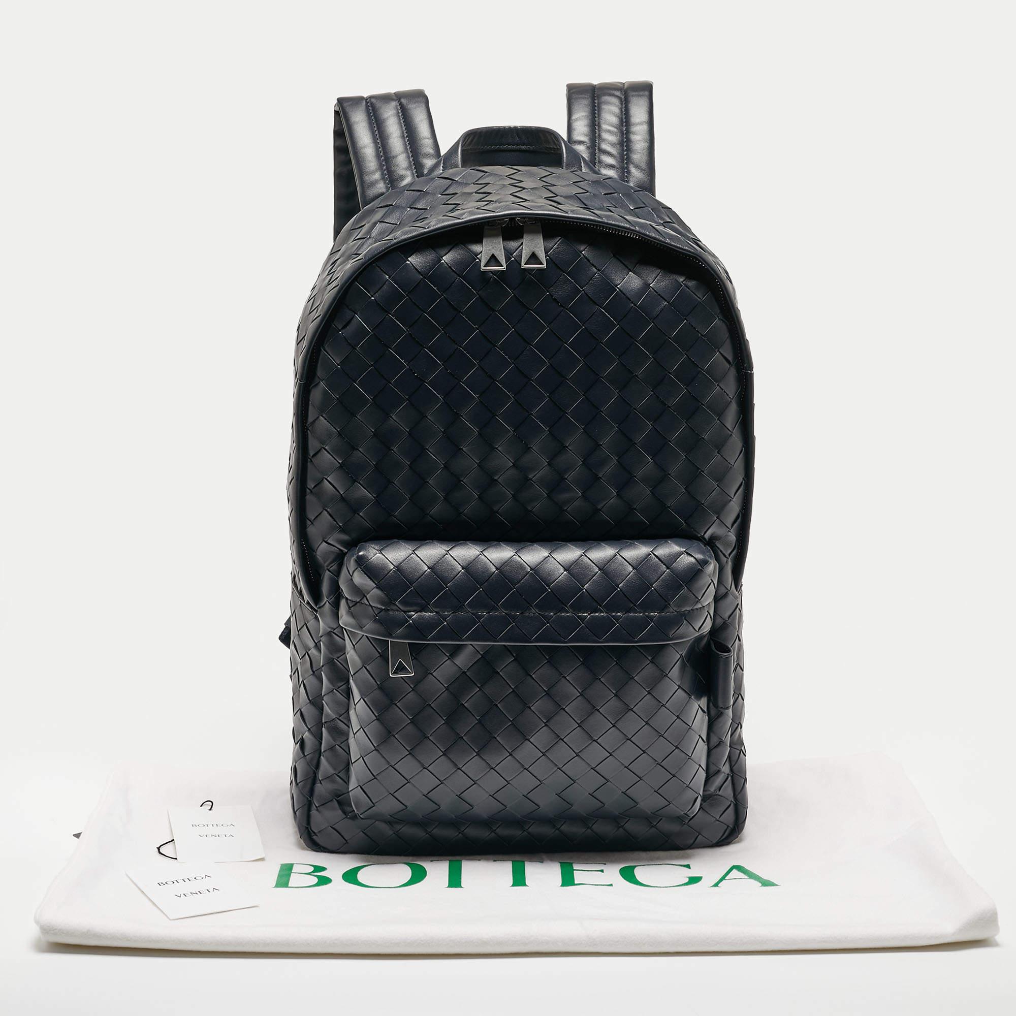 Bottega Veneta Navy Blue Intrecciato Leather Medium Archetypal Backpack 6