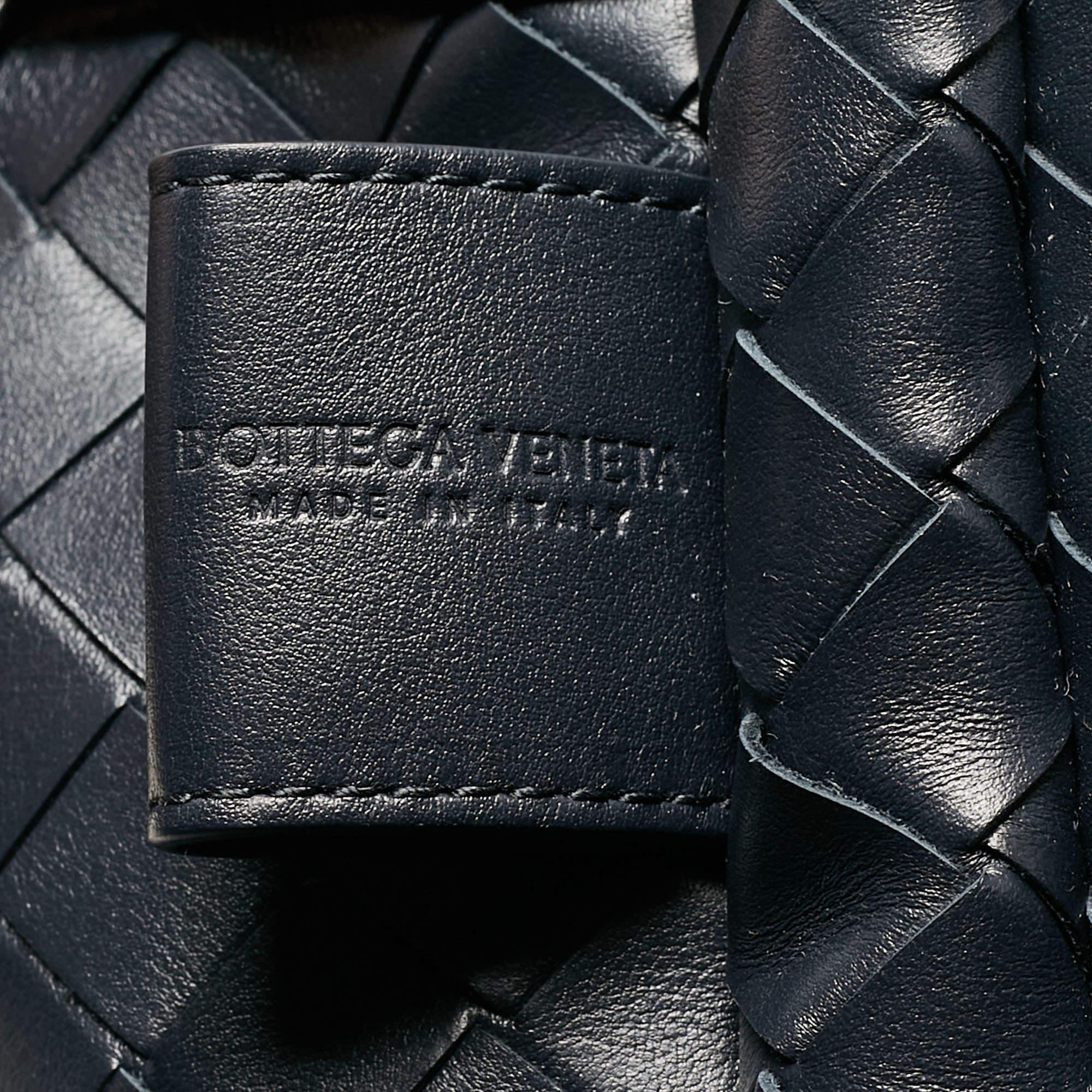 Women's Bottega Veneta Navy Blue Intrecciato Leather Medium Archetypal Backpack