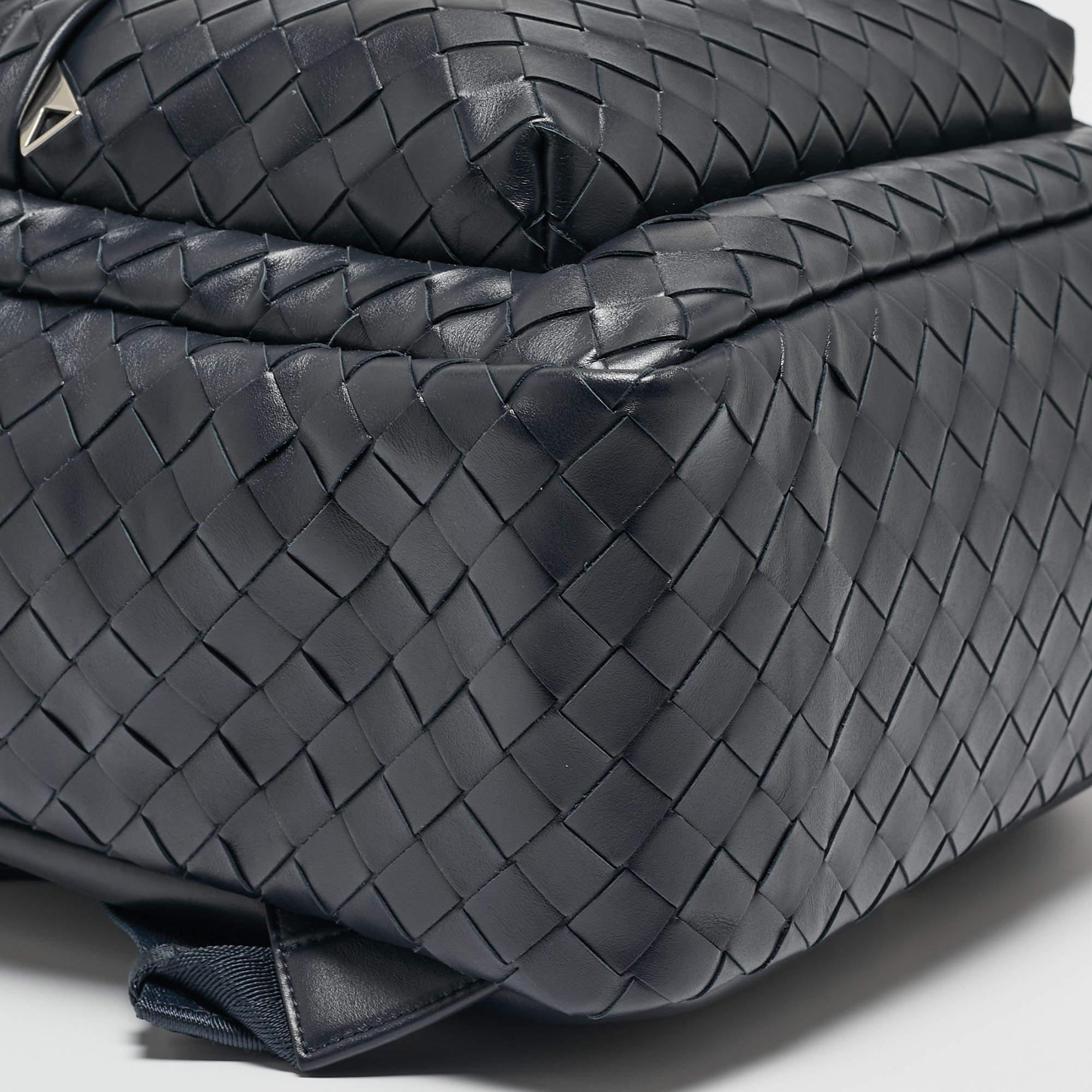 Bottega Veneta Navy Blue Intrecciato Leather Medium Archetypal Backpack 3