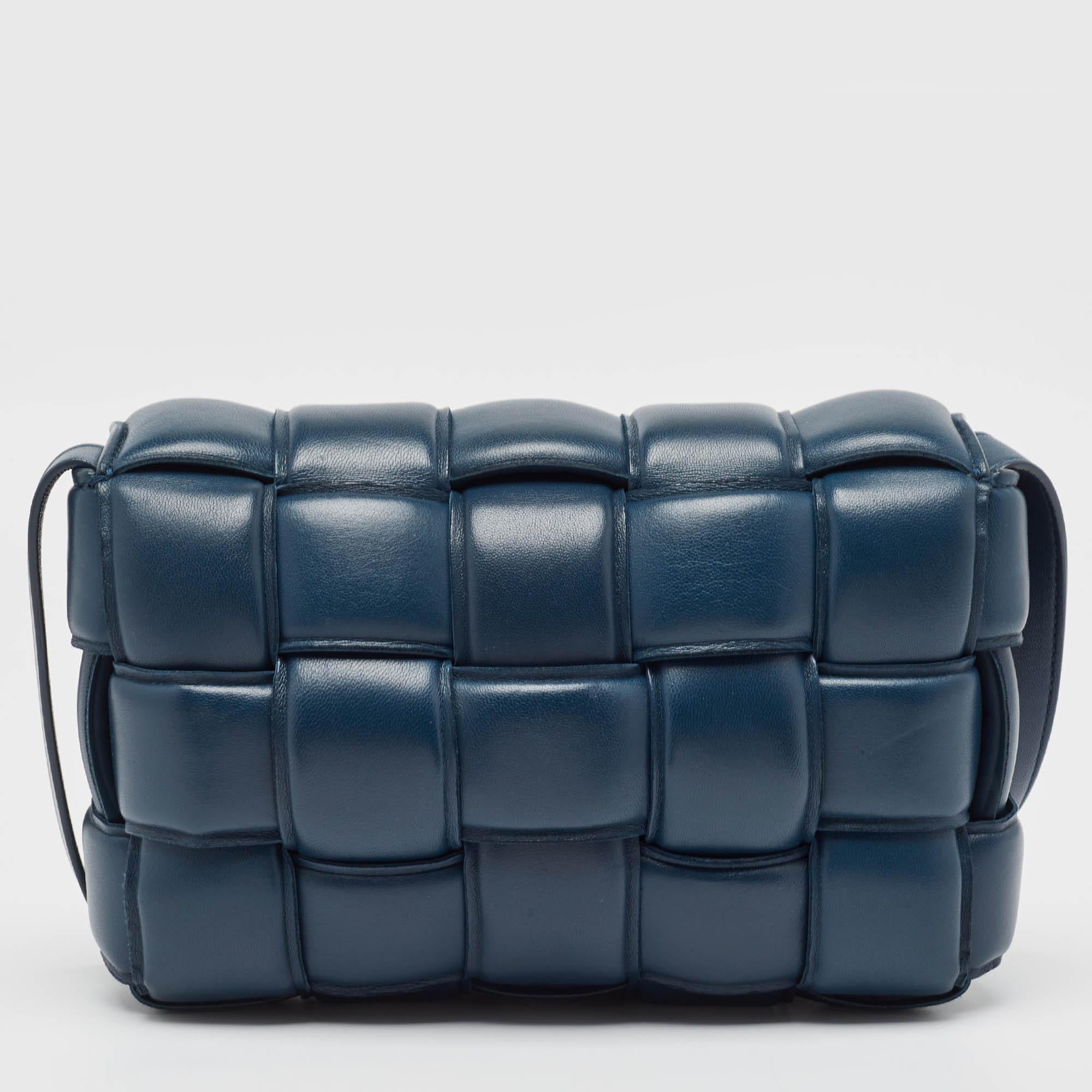 Bottega Veneta Navy Blue Padded Leather Cassette Shoulder Bag In Good Condition For Sale In Dubai, Al Qouz 2