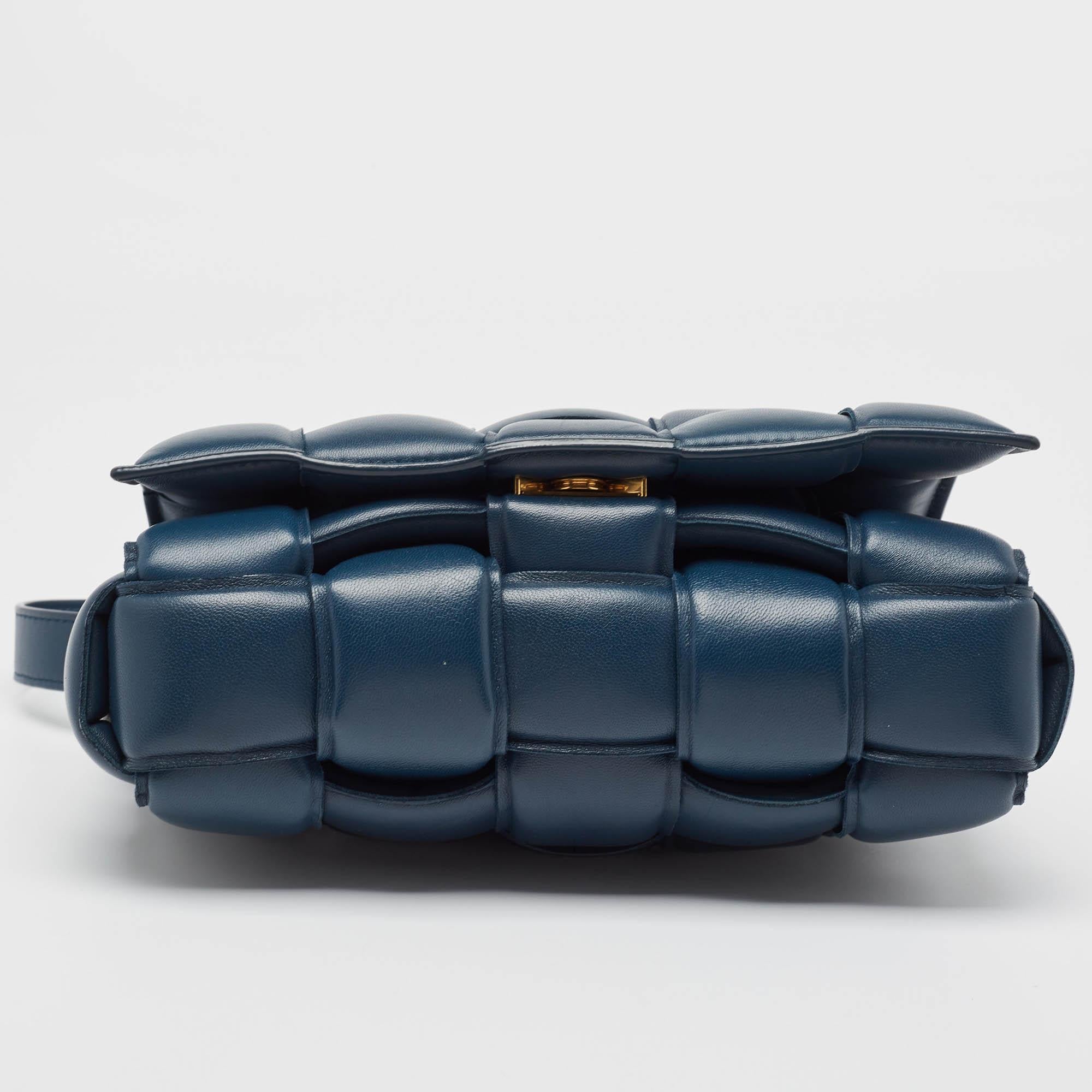 Bottega Veneta Navy Blue Padded Leather Cassette Shoulder Bag For Sale 4