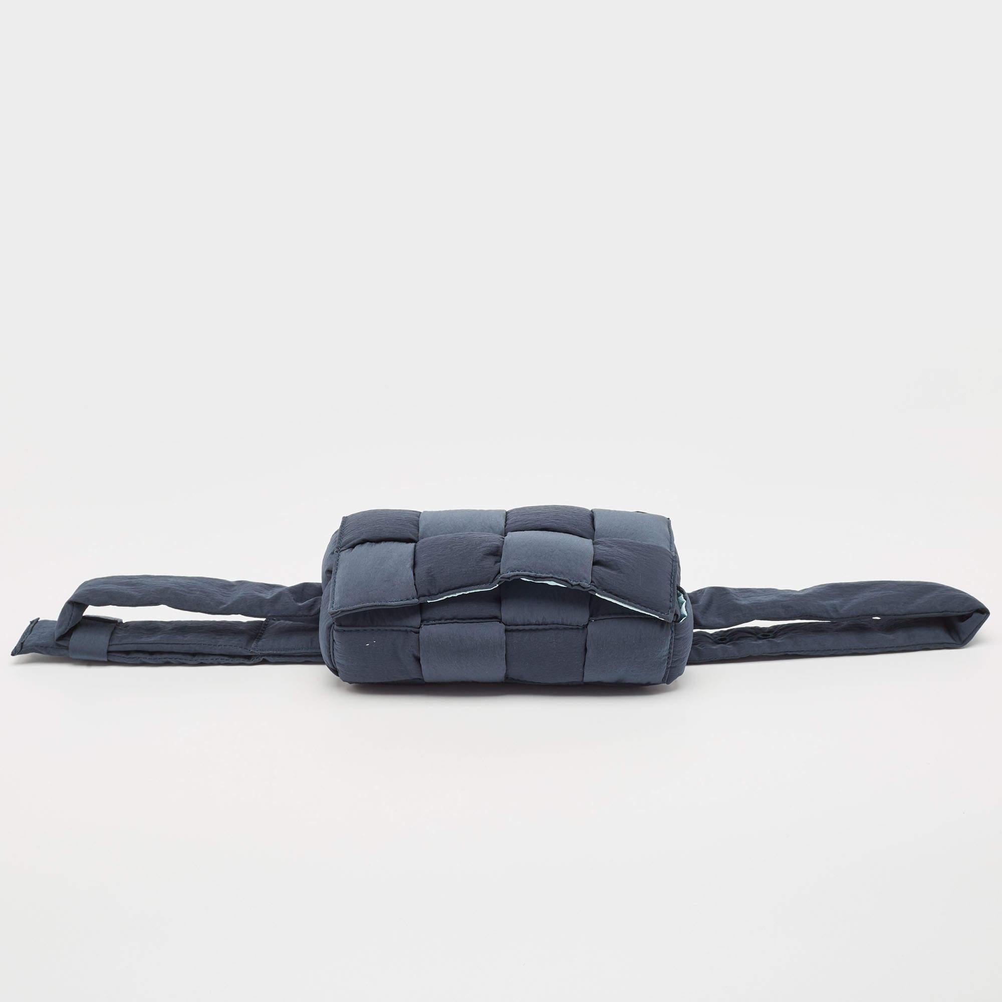 Bottega Veneta Navy Blue Padded Tech Fabric Cassette Belt Bag For Sale 6