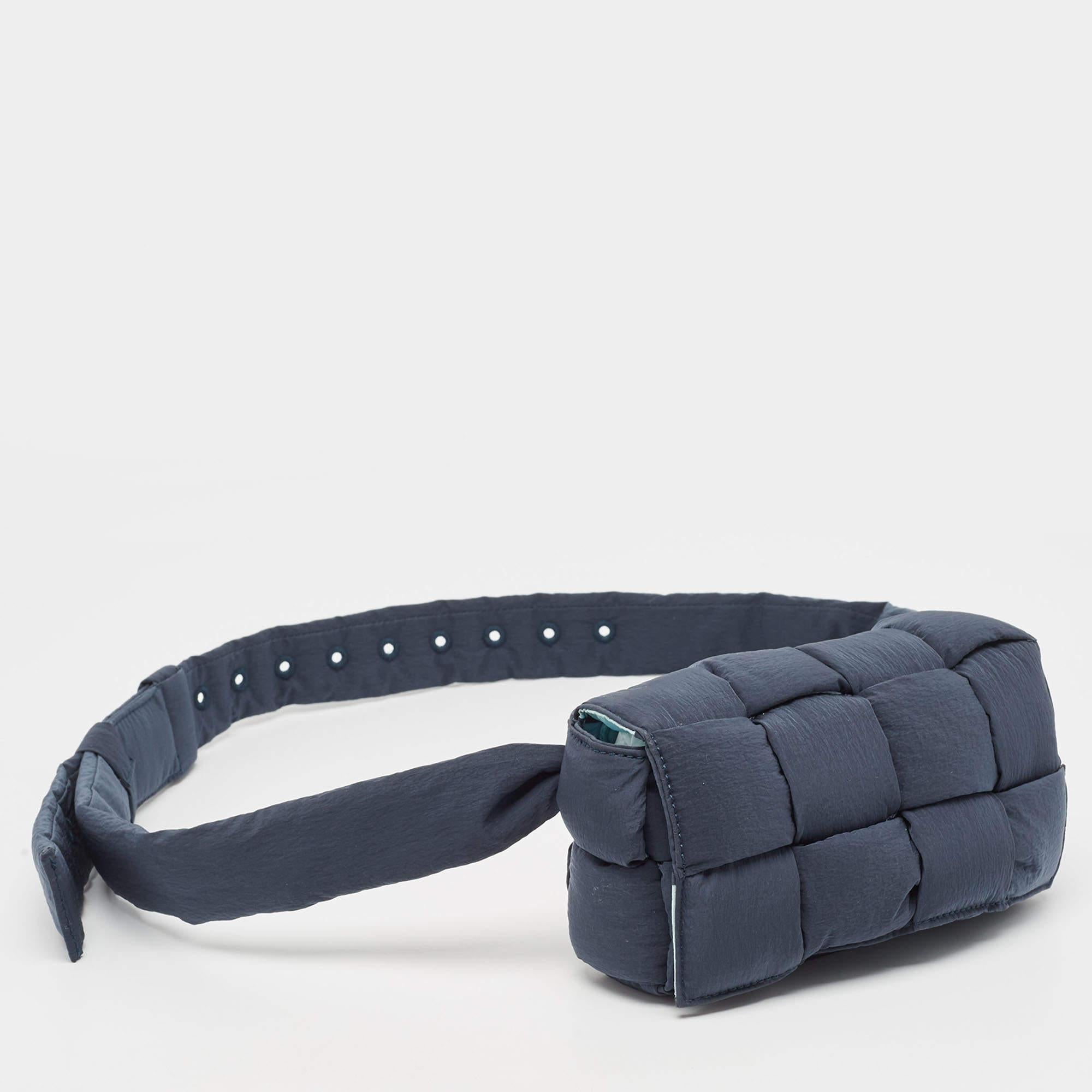 Bottega Veneta Navy Blue Padded Tech Fabric Cassette Belt Bag For Sale 7