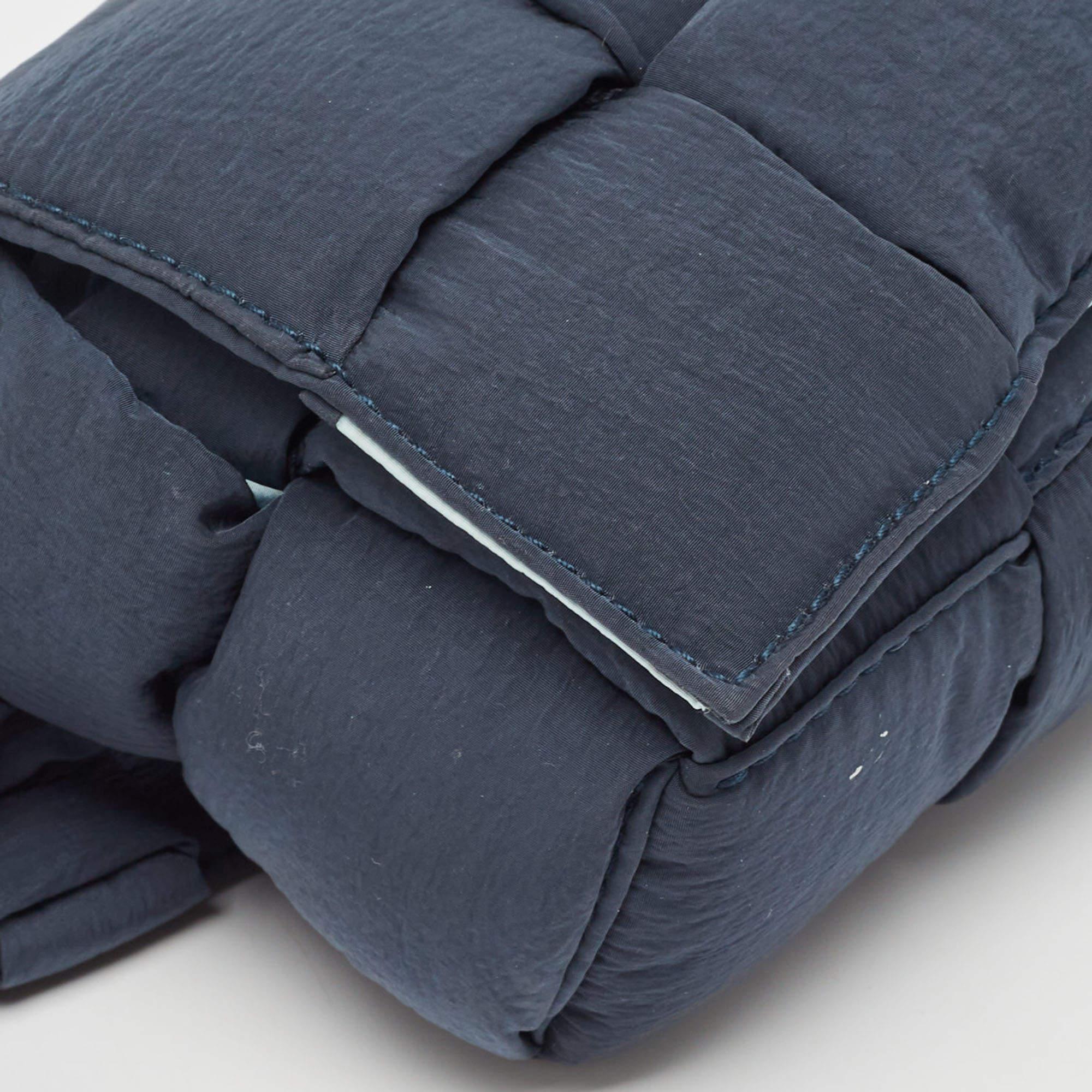 Bottega Veneta Navy Blue Padded Tech Fabric Cassette Belt Bag For Sale 5