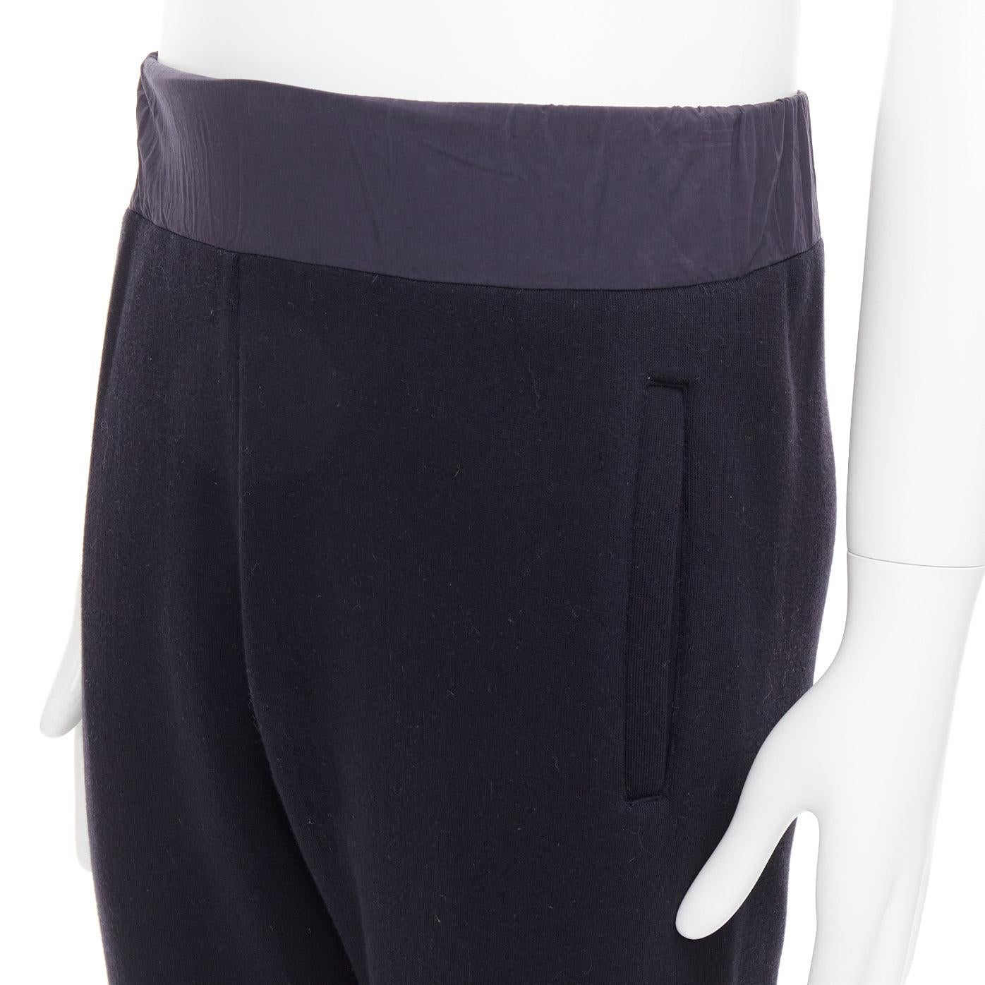 BOTTEGA VENETA, pantalon de survêtement décontracté à taille contrastée en coton mélangé bleu marine IT44 XS
Référence : CNLE/A00440
Marque : Bottega Veneta
Designer : Tomas Maier
Matière : Coton, mélange
Couleur : Gris, Marine
Motif :