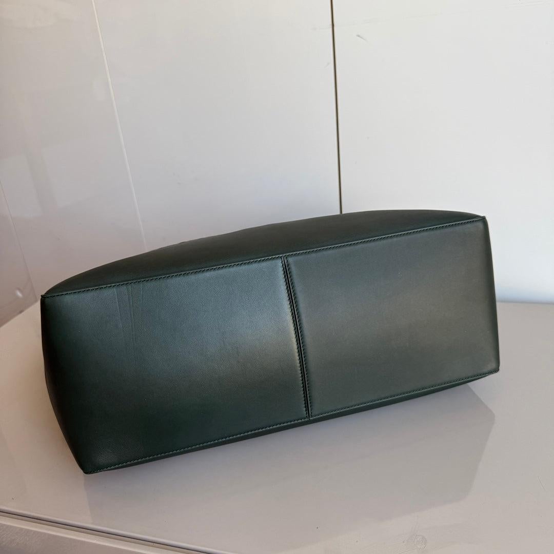 Black Bottega Veneta New Cabat Medium Intreccio Leather Tote Bag Dark Forest Green For Sale